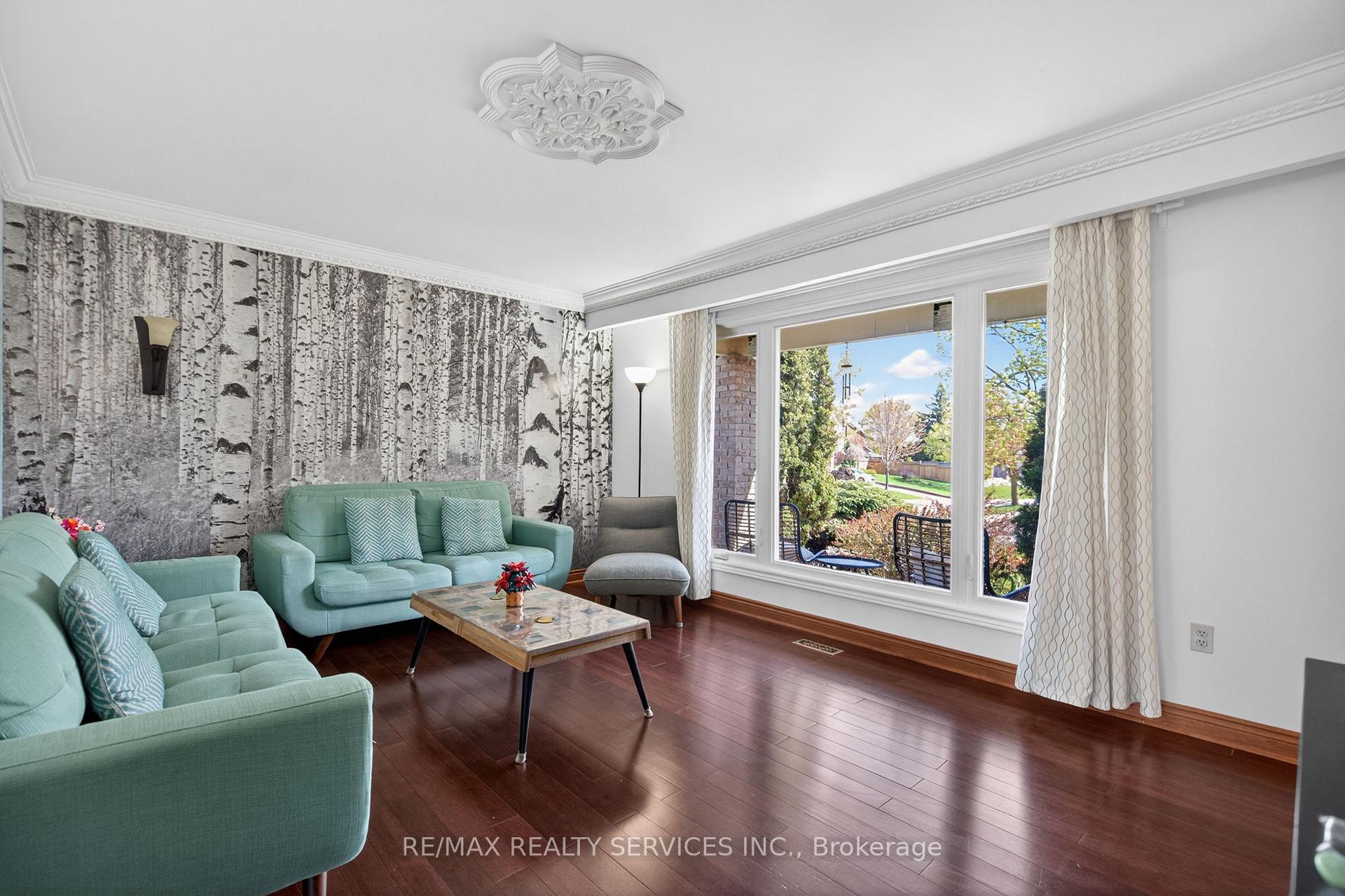 Photo 8 of 2 Dunbar Drive, Whitby, Blue Grass Meadows — HOMEH