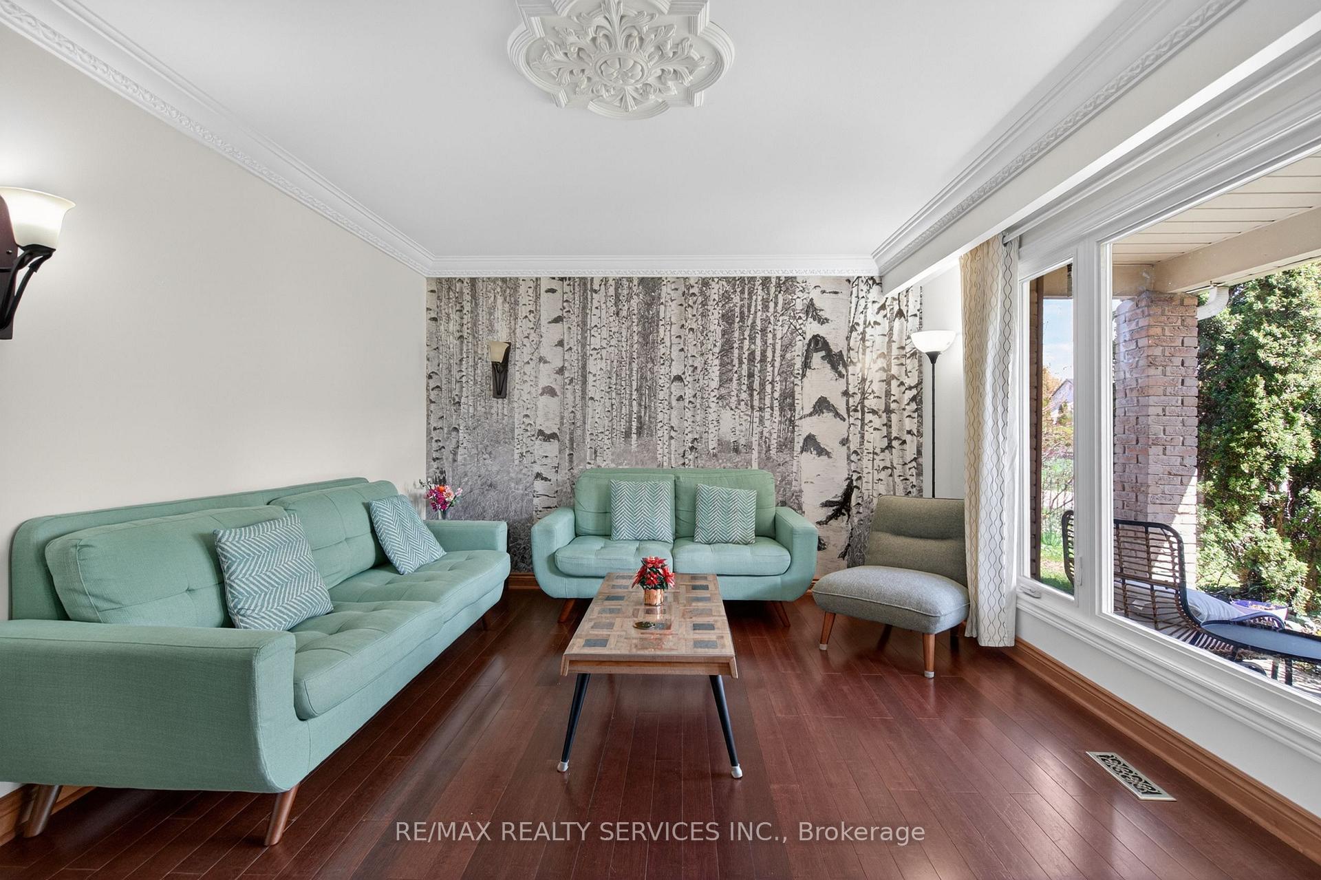 Photo 9 of 2 Dunbar Drive, Whitby, Blue Grass Meadows — HOMEH
