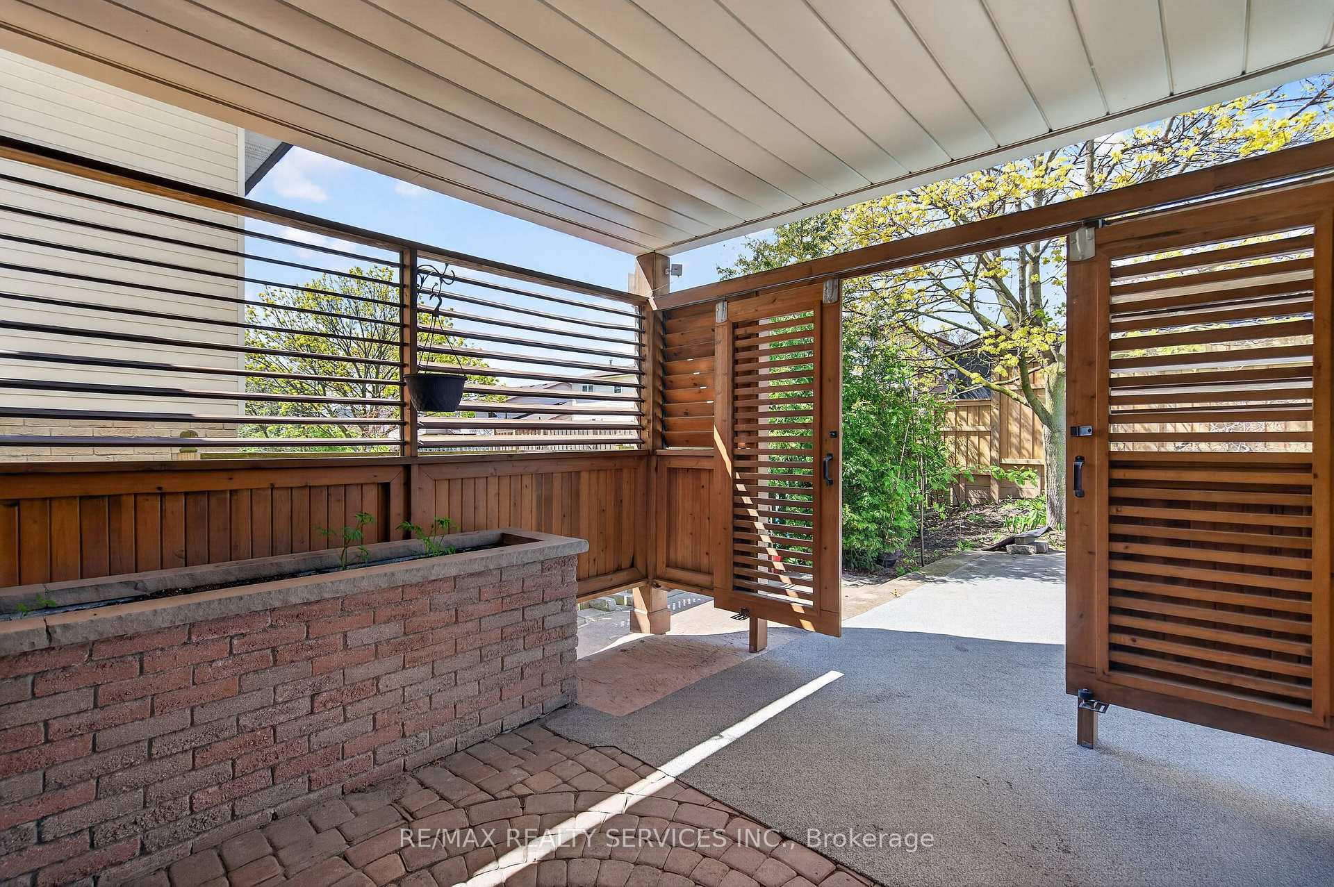 Photo 17 of 2 Dunbar Drive, Whitby, Blue Grass Meadows — HOMEH