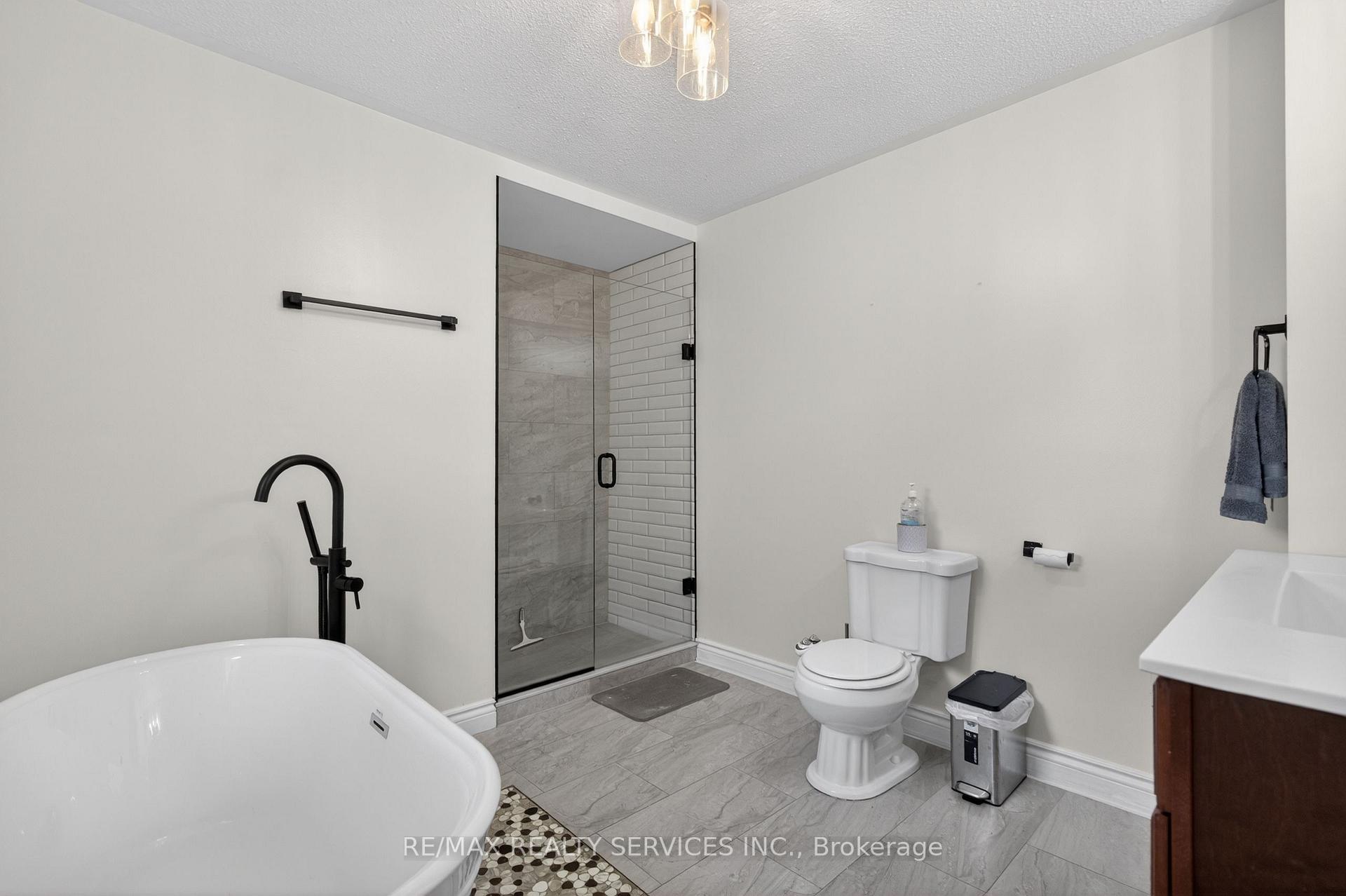 Photo 25 of 2 Dunbar Drive, Whitby, Blue Grass Meadows — HOMEH