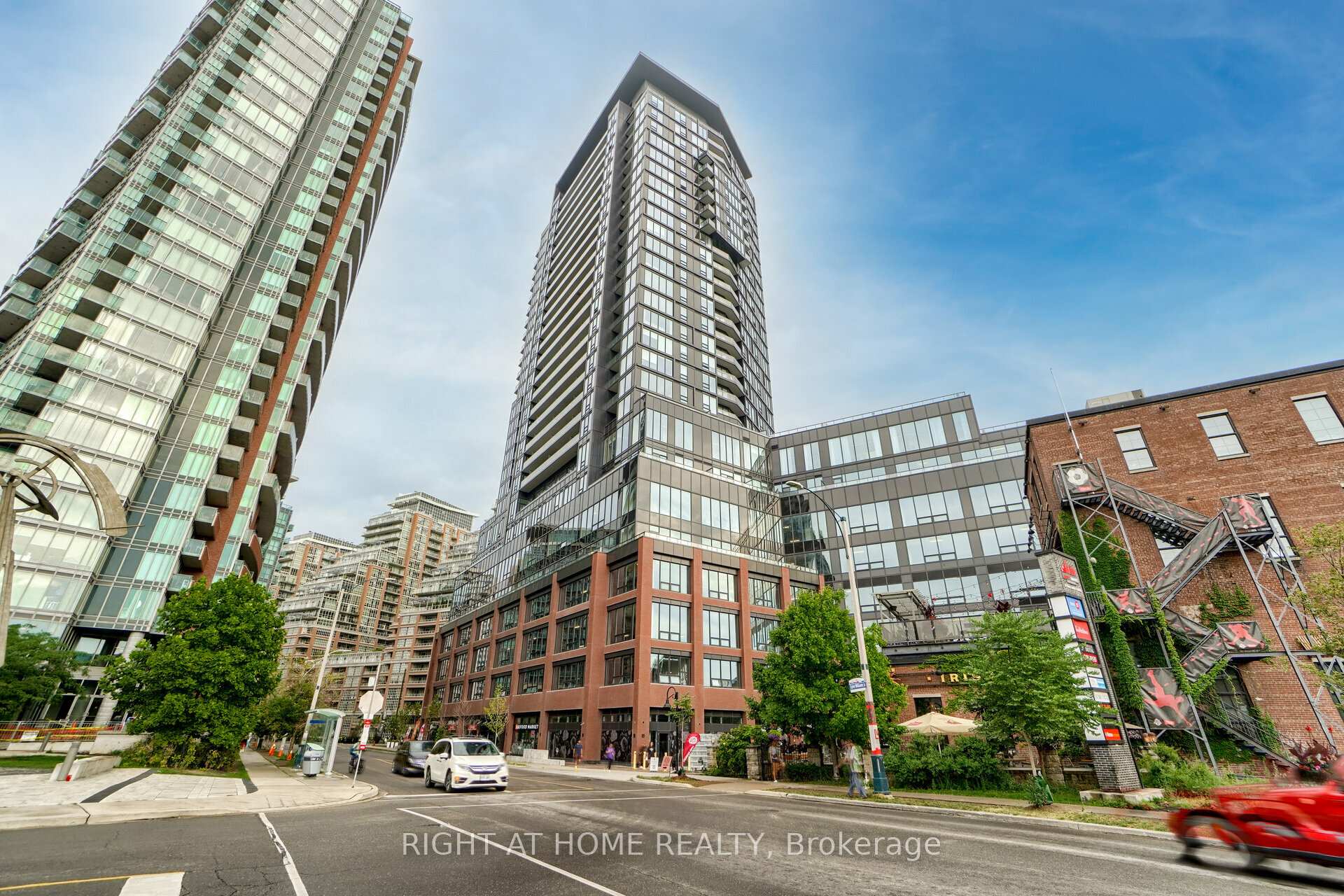 Front of Unit 1309, 135 East Liberty Street