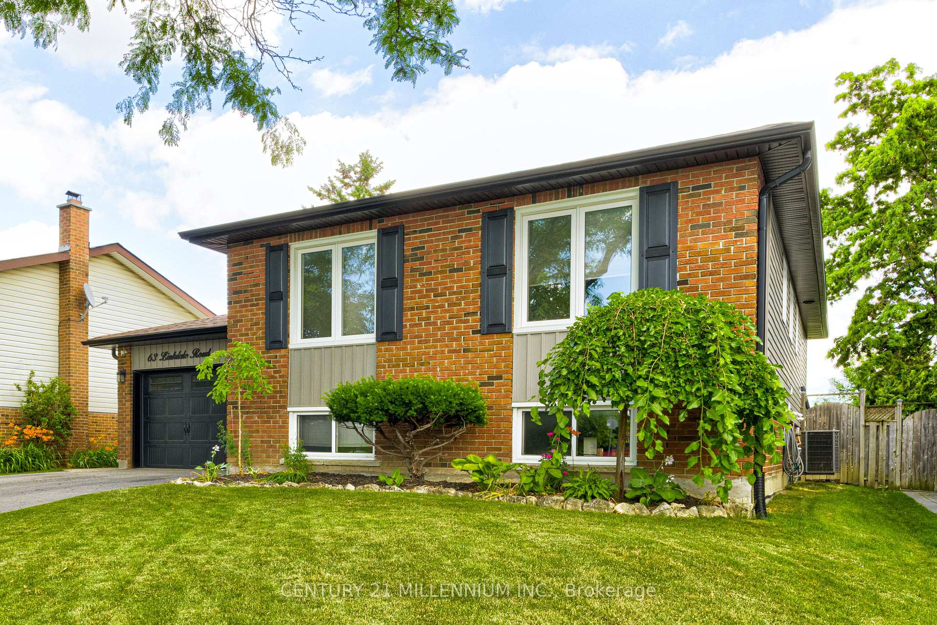 Photo 2 of 63 Linkdale Road, Brampton, Brampton North — HOMEH