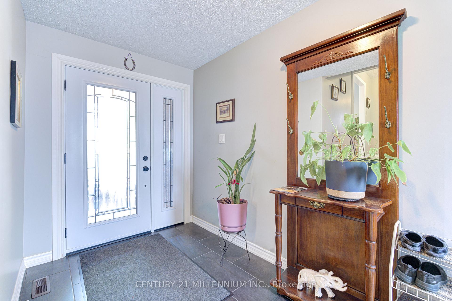 Photo 6 of 63 Linkdale Road, Brampton, Brampton North — HOMEH