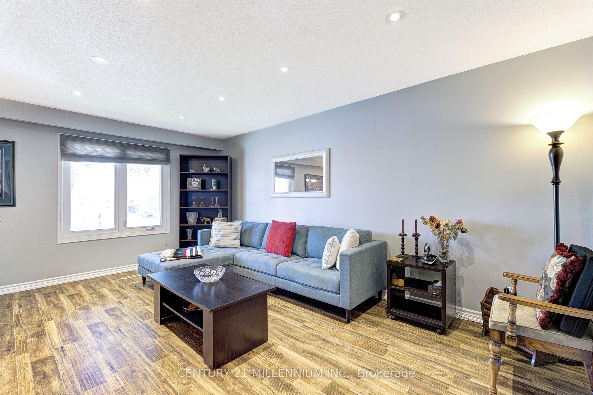 Photo 8 of 63 Linkdale Road, Brampton, Brampton North — HOMEH
