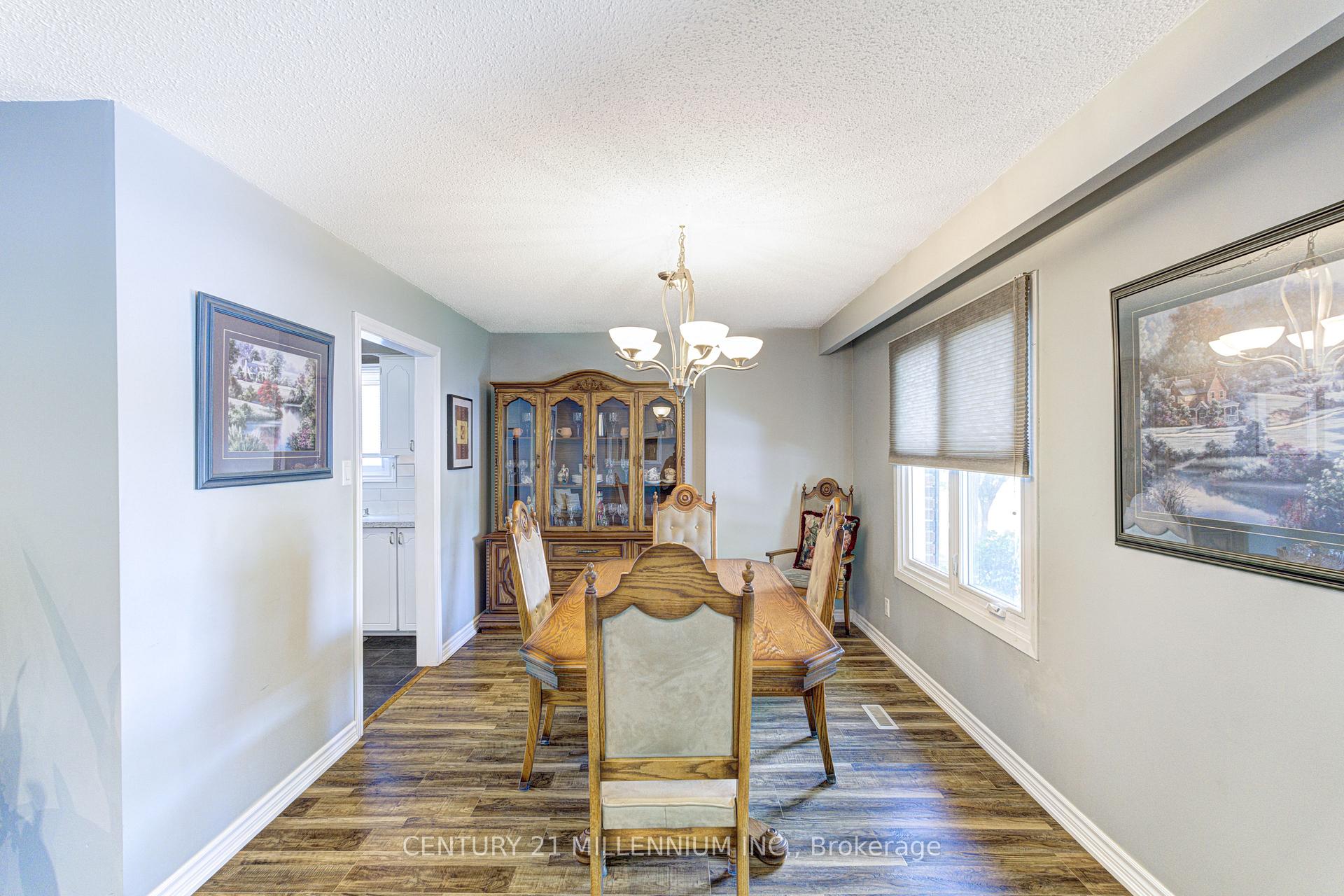 Photo 11 of 63 Linkdale Road, Brampton, Brampton North — HOMEH
