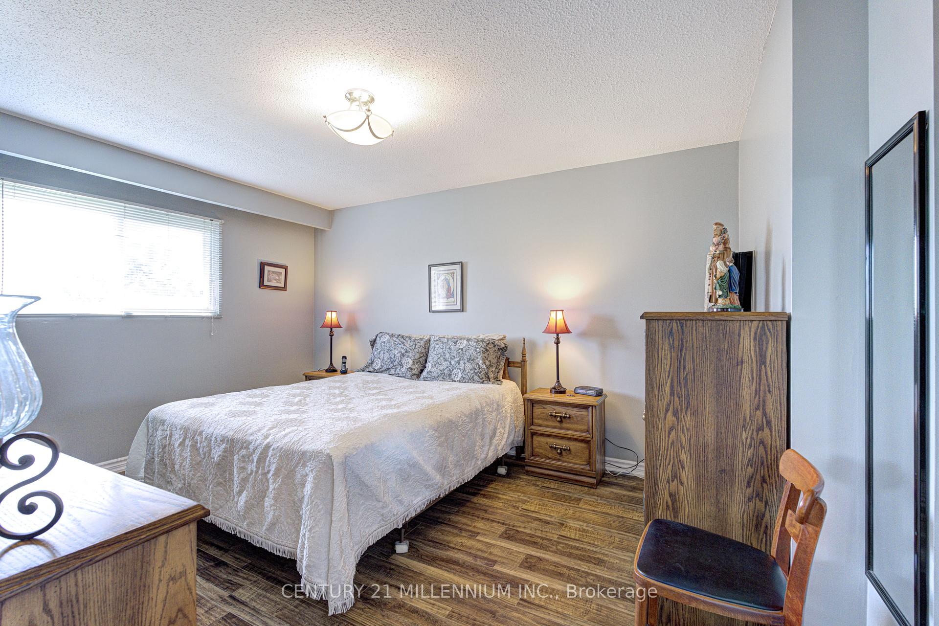 Photo 24 of 63 Linkdale Road, Brampton, Brampton North — HOMEH