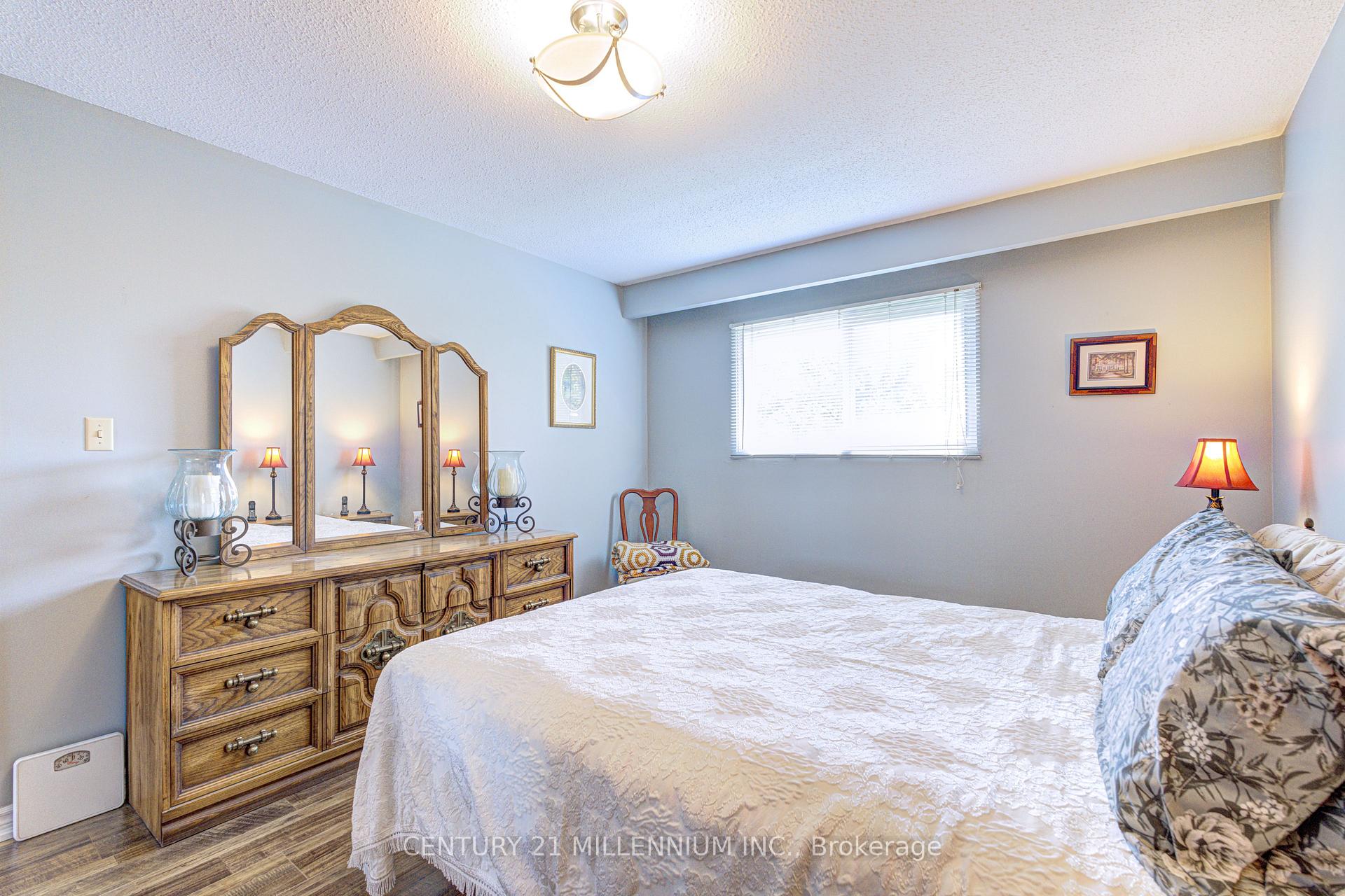 Photo 26 of 63 Linkdale Road, Brampton, Brampton North — HOMEH