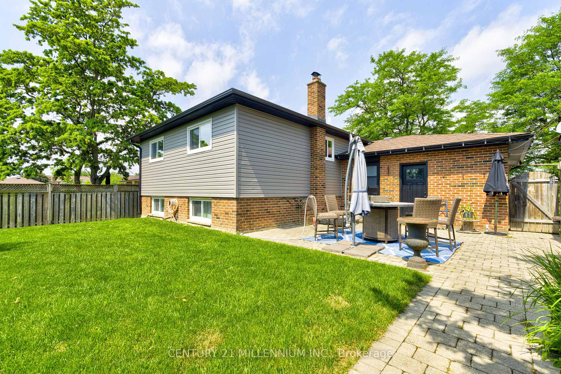 Photo 49 of 63 Linkdale Road, Brampton, Brampton North — HOMEH
