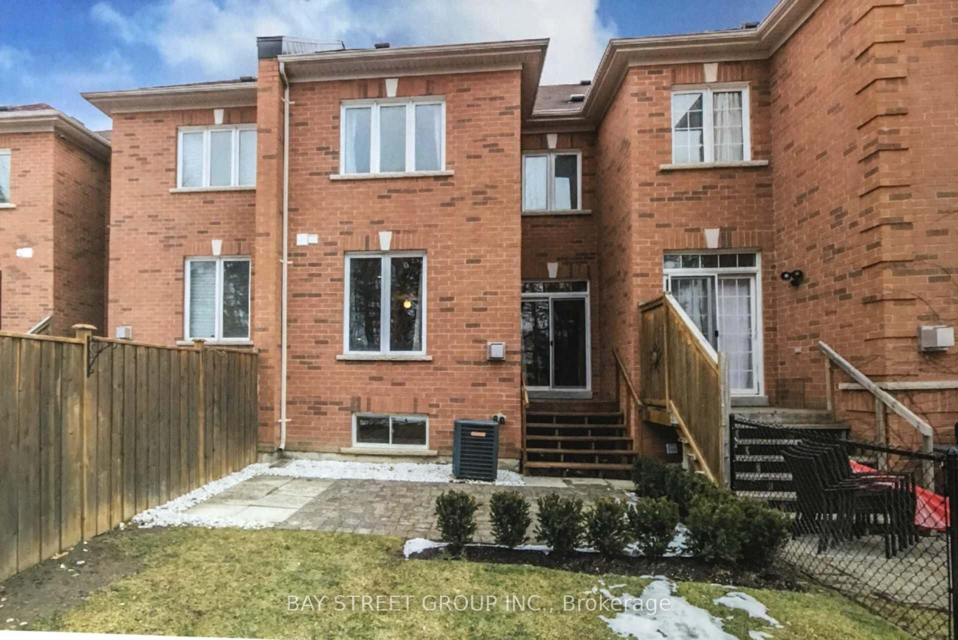 Photo 10 of 4 Williams Street, Markham, Berczy — HOMEH