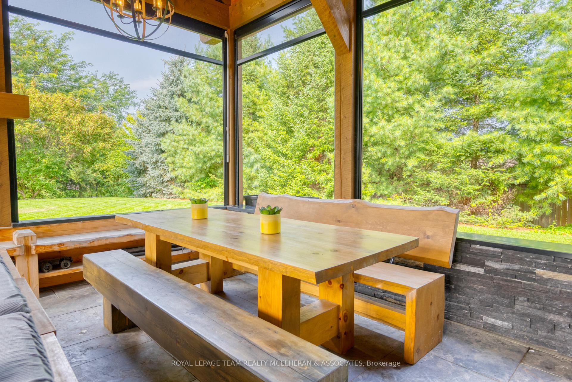 Photo 4 of 463 Lockmaster Crescent, Ottawa, Manotick Village & Manotick Estates — HOMEH
