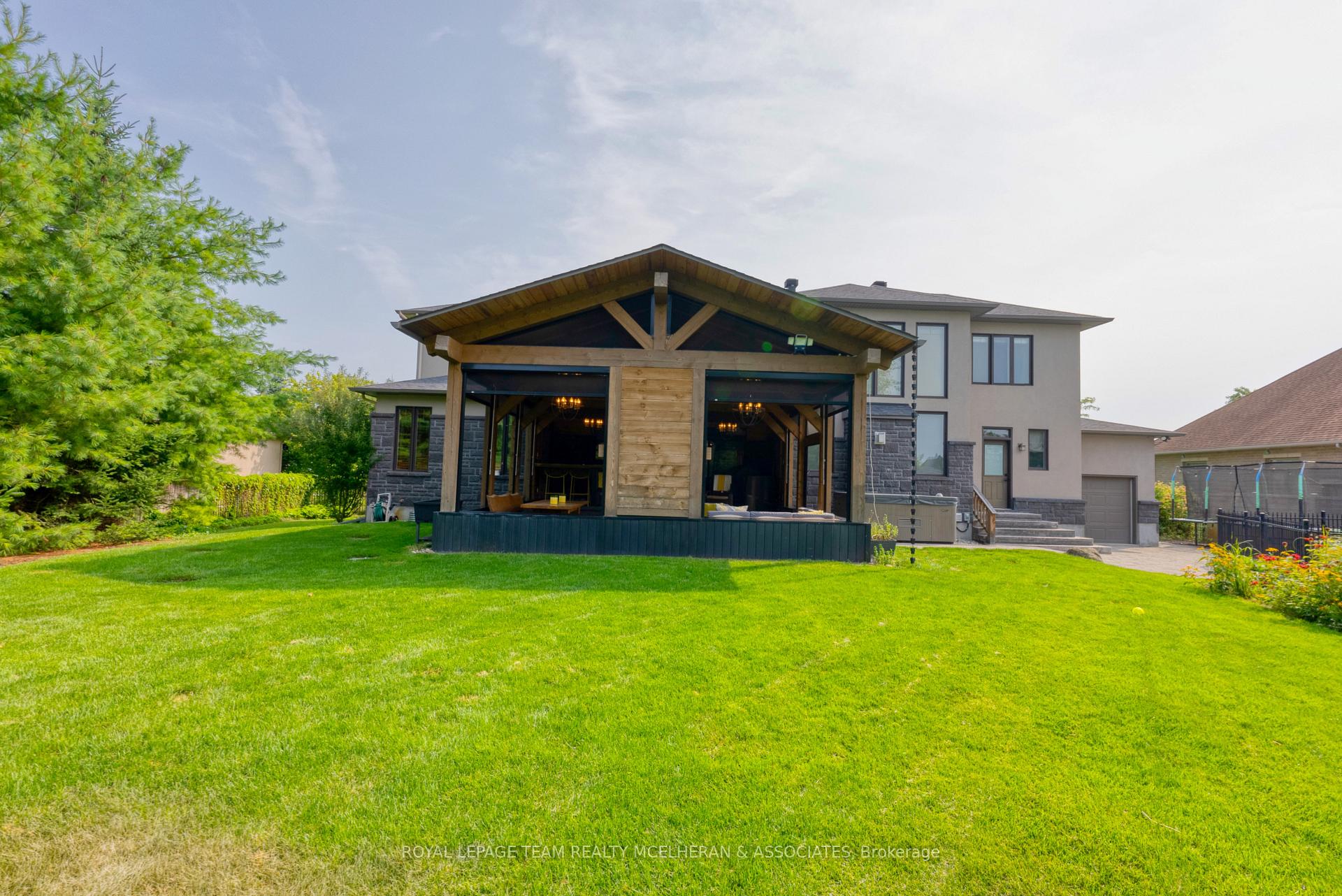 Photo 7 of 463 Lockmaster Crescent, Ottawa, Manotick Village & Manotick Estates — HOMEH