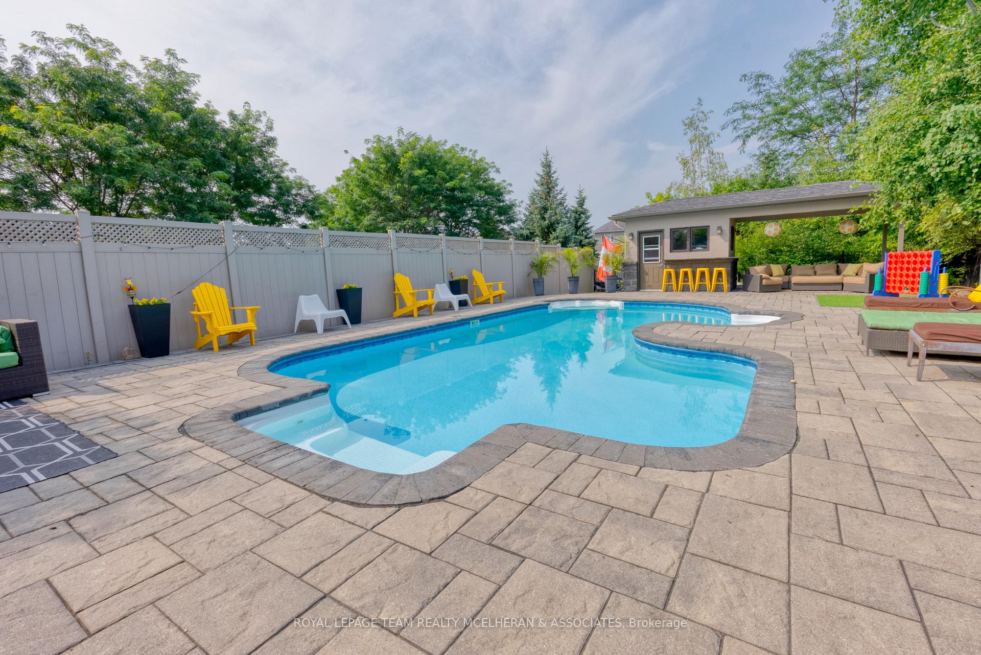 Photo 13 of 463 Lockmaster Crescent, Ottawa, Manotick Village & Manotick Estates — HOMEH