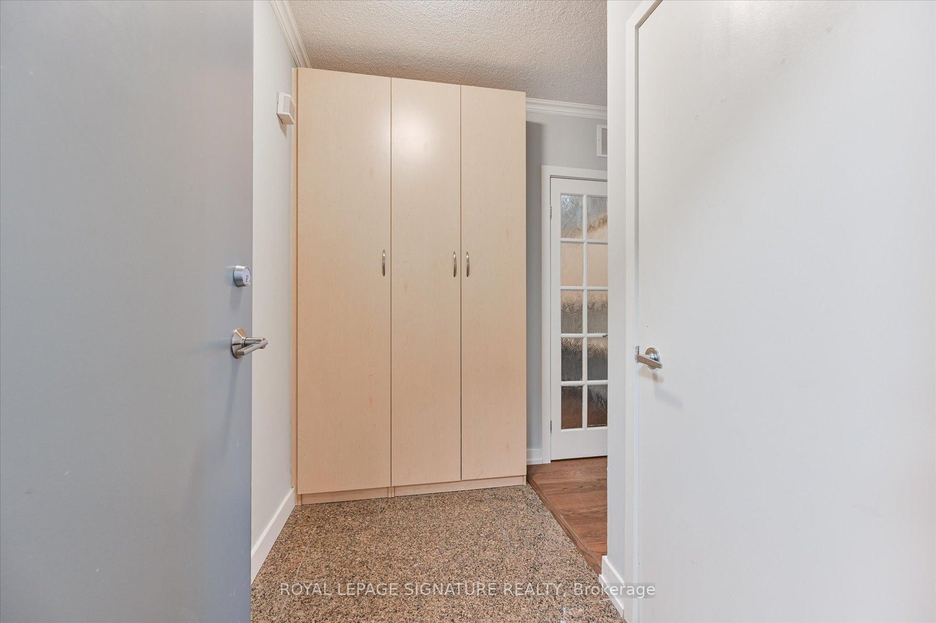 Photo 4 of Unit 1102, 5 Mariner Terrace, Toronto, Waterfront Communities — HOMEH