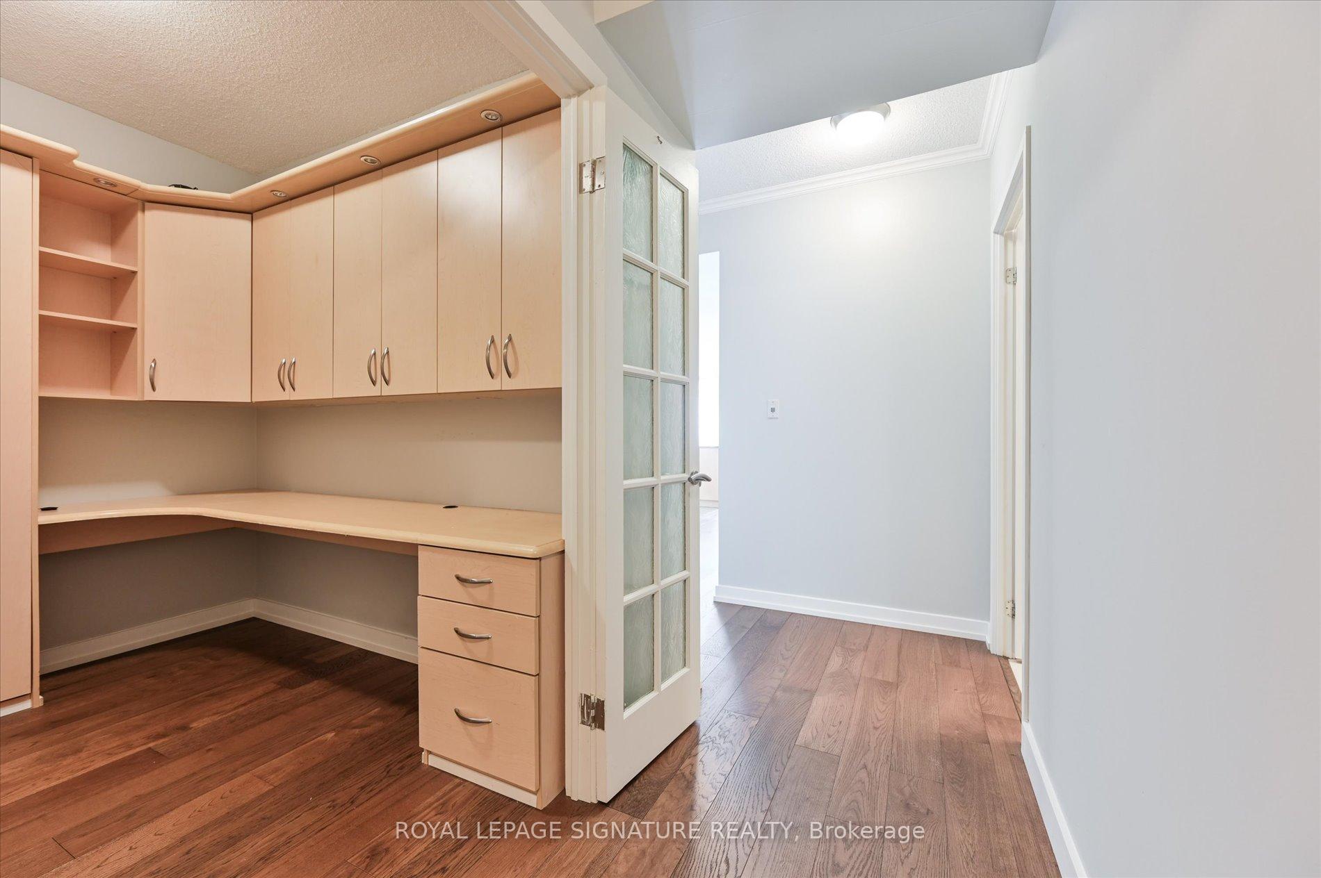 Photo 5 of Unit 1102, 5 Mariner Terrace, Toronto, Waterfront Communities — HOMEH