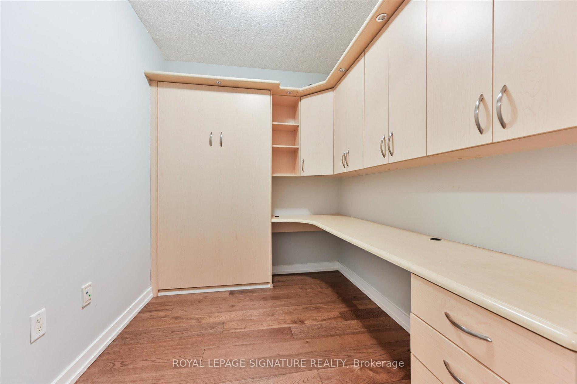 Photo 6 of Unit 1102, 5 Mariner Terrace, Toronto, Waterfront Communities — HOMEH