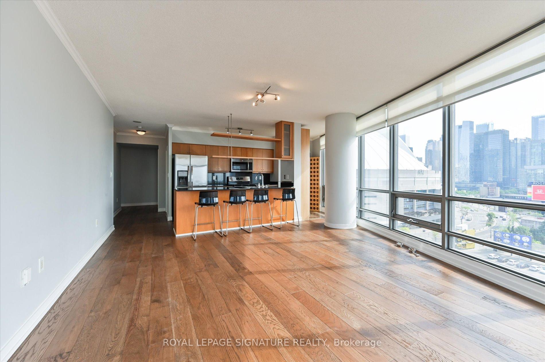 Photo 8 of Unit 1102, 5 Mariner Terrace, Toronto, Waterfront Communities — HOMEH