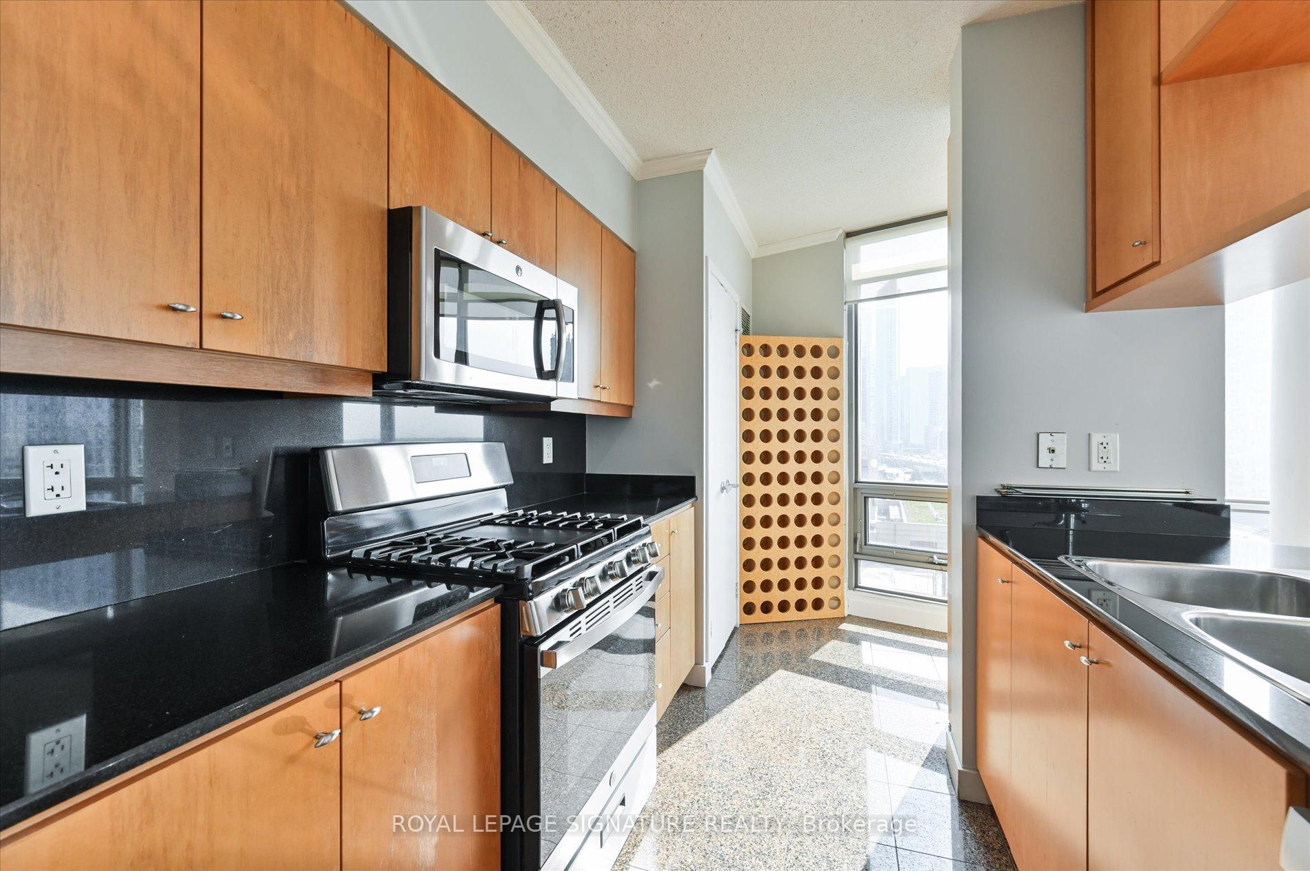 Photo 12 of Unit 1102, 5 Mariner Terrace, Toronto, Waterfront Communities — HOMEH