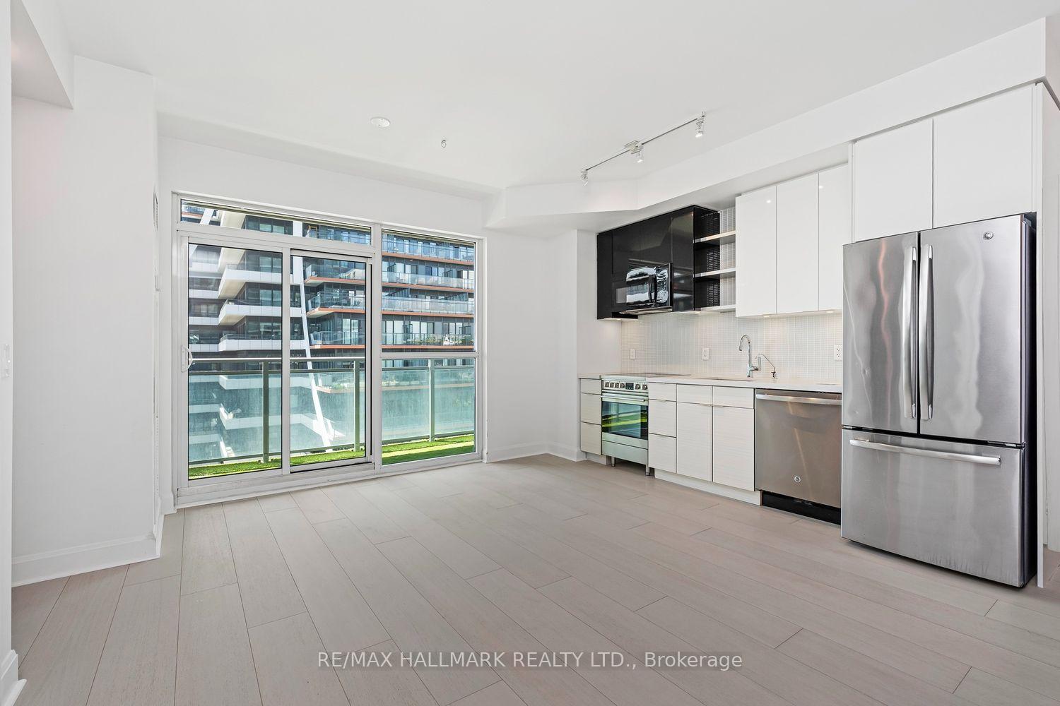 Photo 4 of Unit 701, 33 Shore Breeze Drive, Etobicoke, Mimico — HOMEH