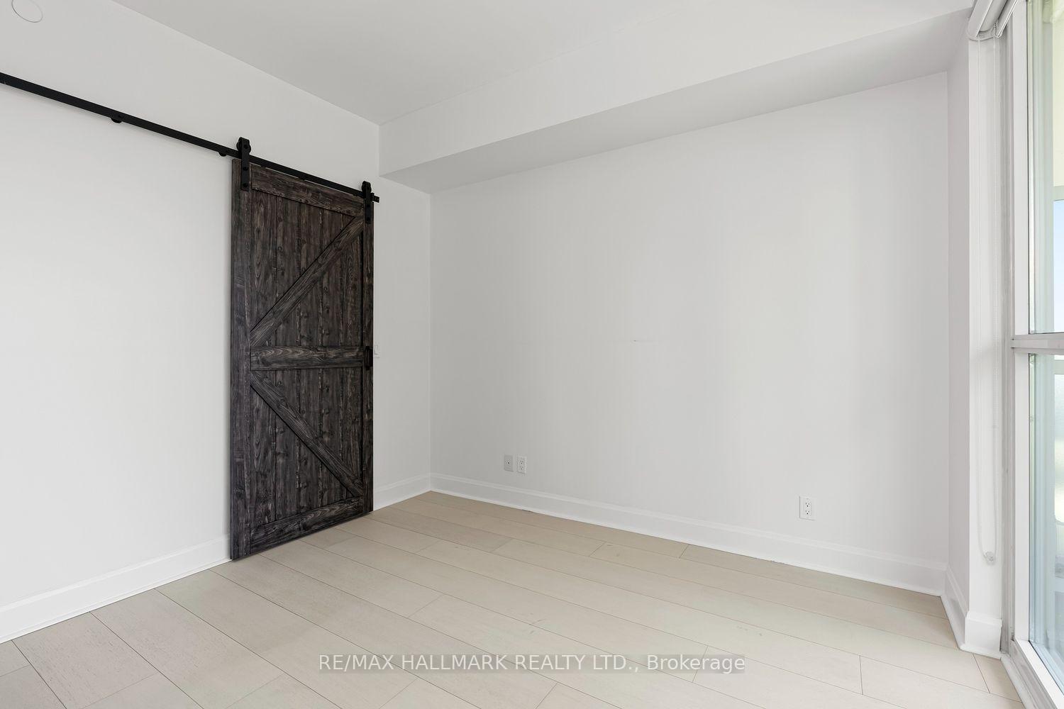 Photo 10 of Unit 701, 33 Shore Breeze Drive, Etobicoke, Mimico — HOMEH