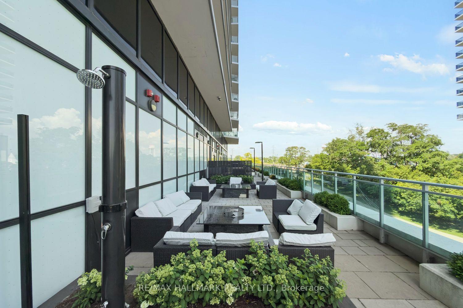 Photo 12 of Unit 701, 33 Shore Breeze Drive, Etobicoke, Mimico — HOMEH