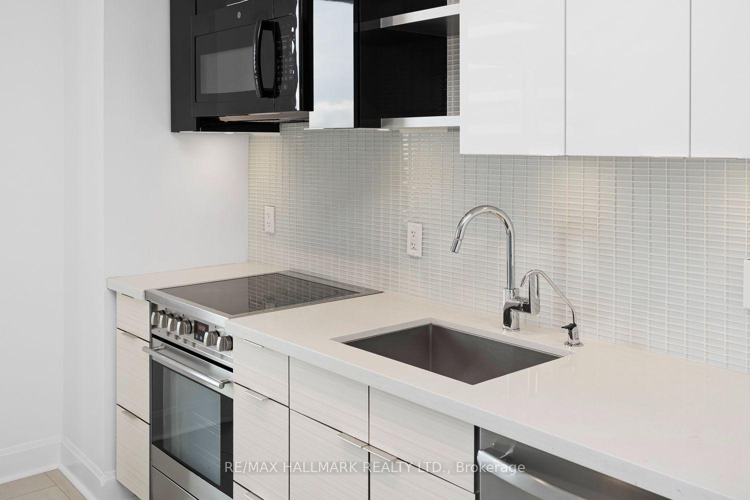 Photo 19 of Unit 701, 33 Shore Breeze Drive, Etobicoke, Mimico — HOMEH