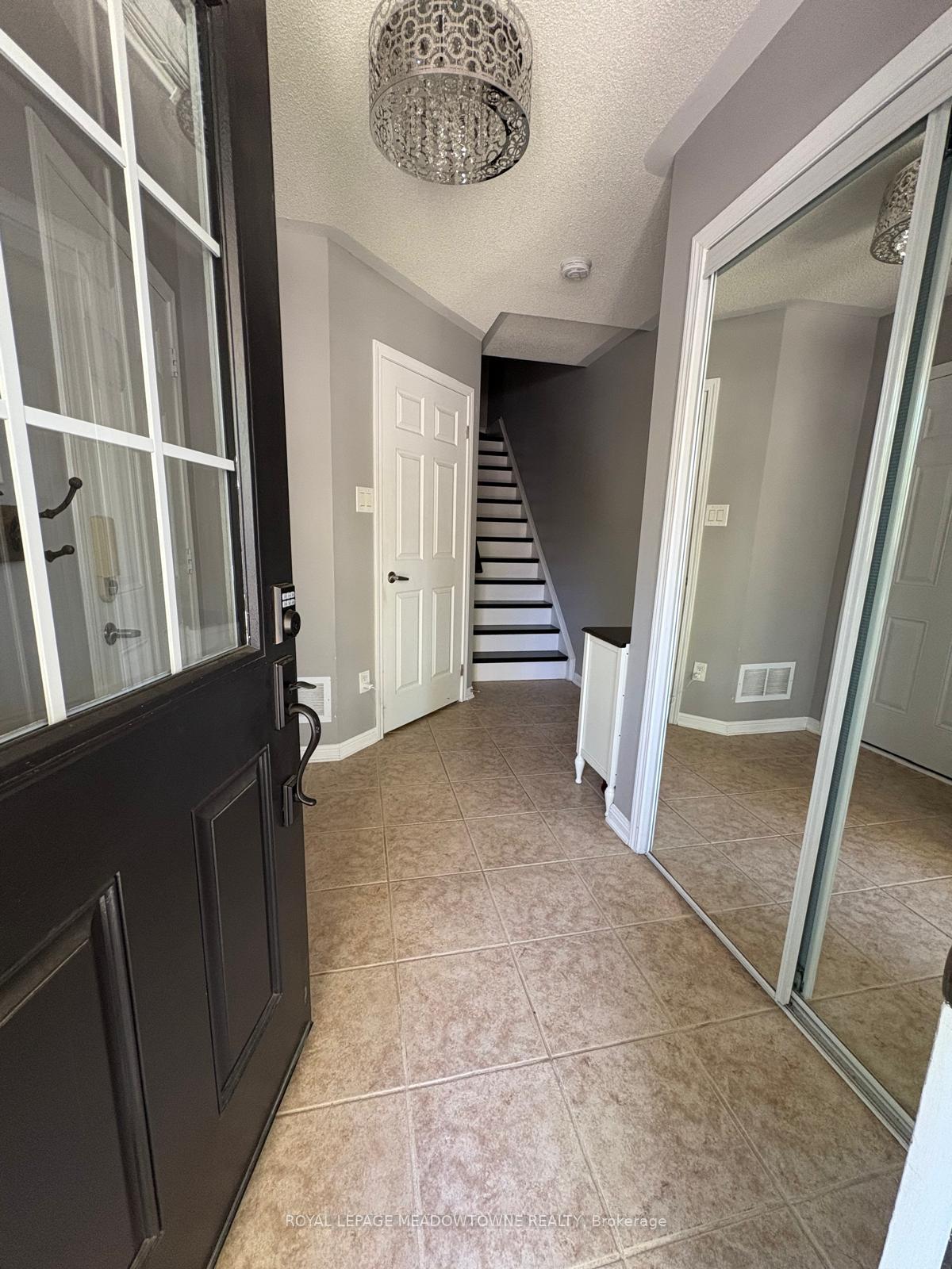 Photo 5 of 774 Shortreed Crescent, Milton, Coates — HOMEH