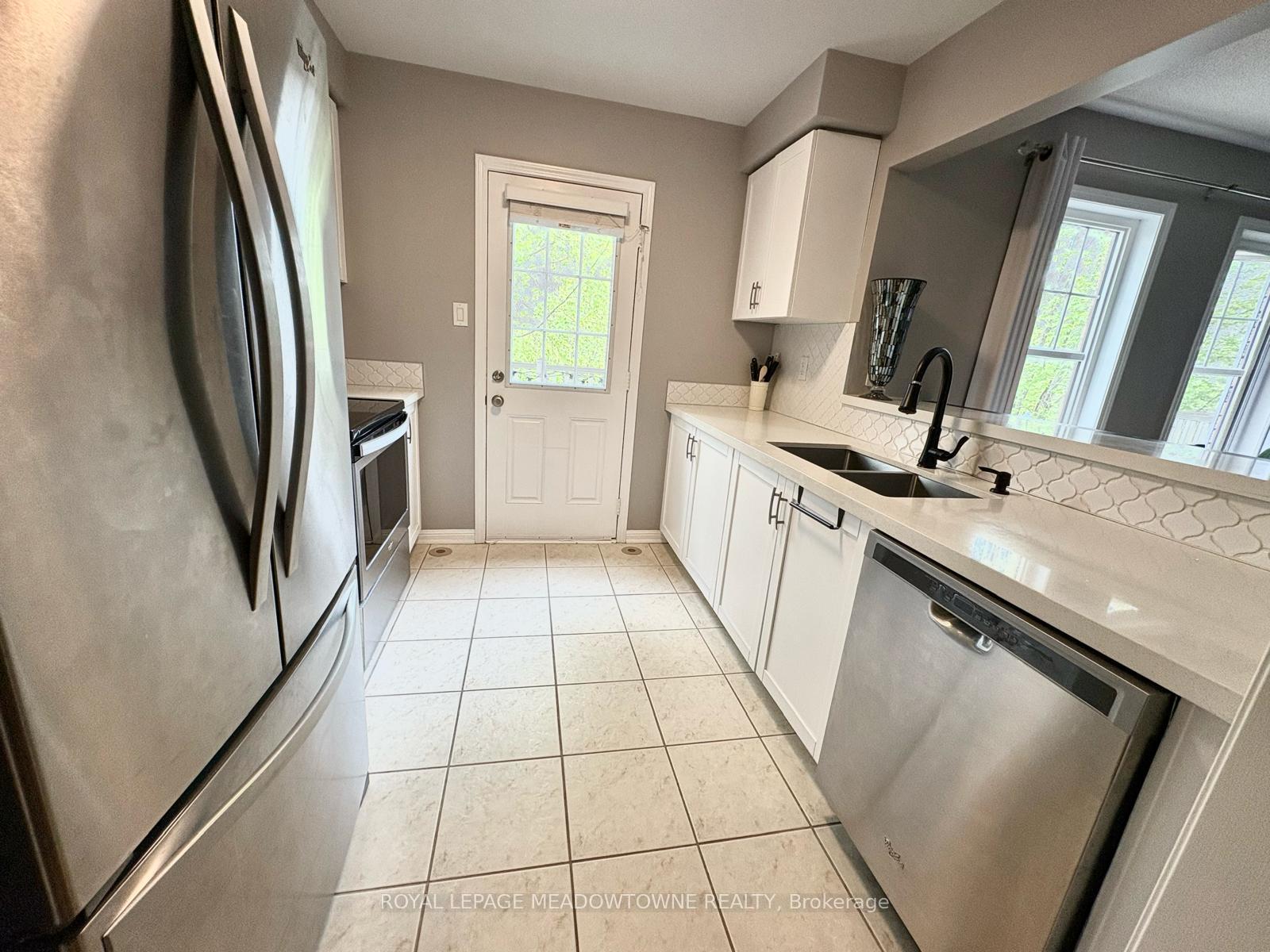 Photo 7 of 774 Shortreed Crescent, Milton, Coates — HOMEH