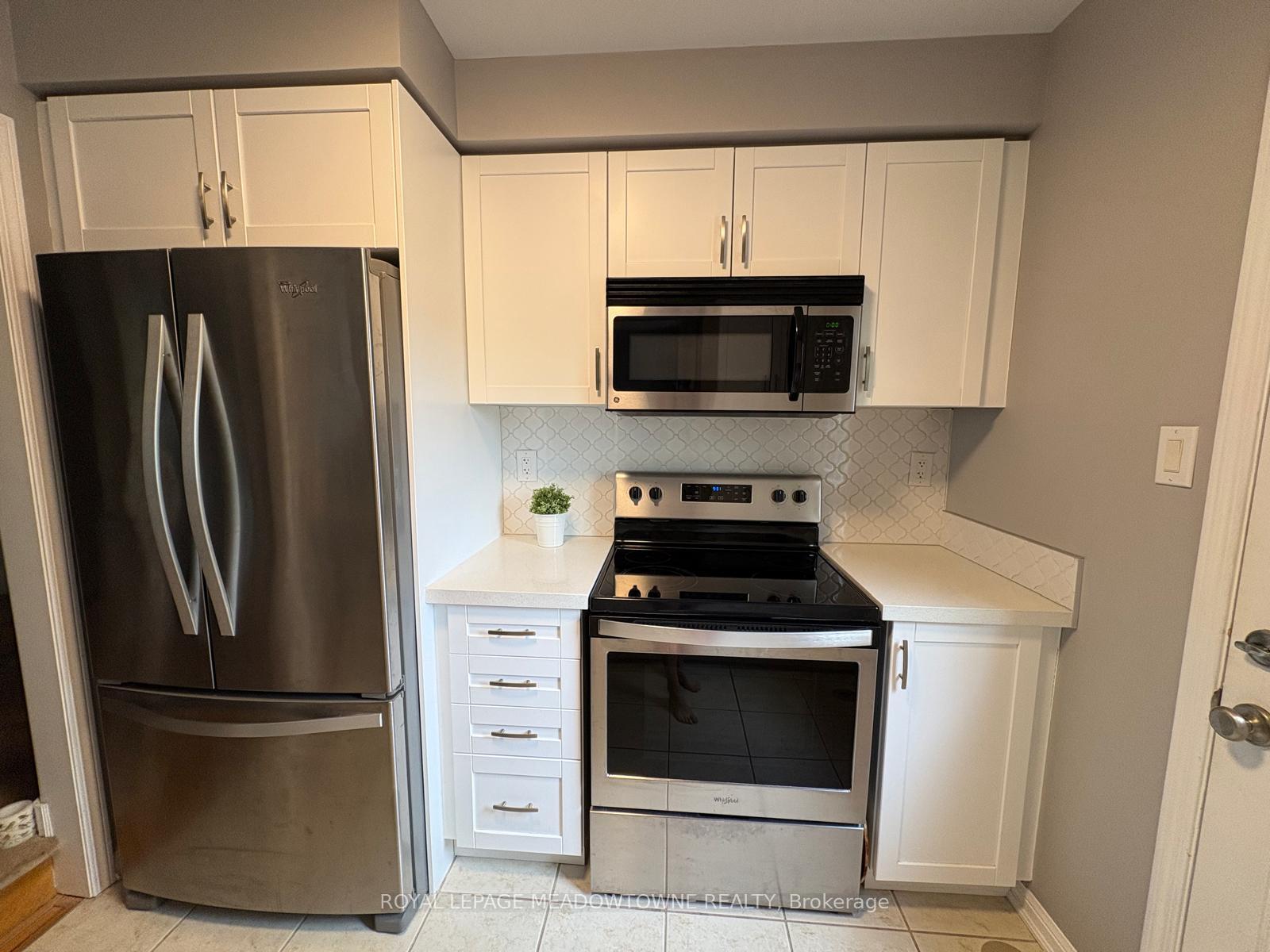 Photo 9 of 774 Shortreed Crescent, Milton, Coates — HOMEH