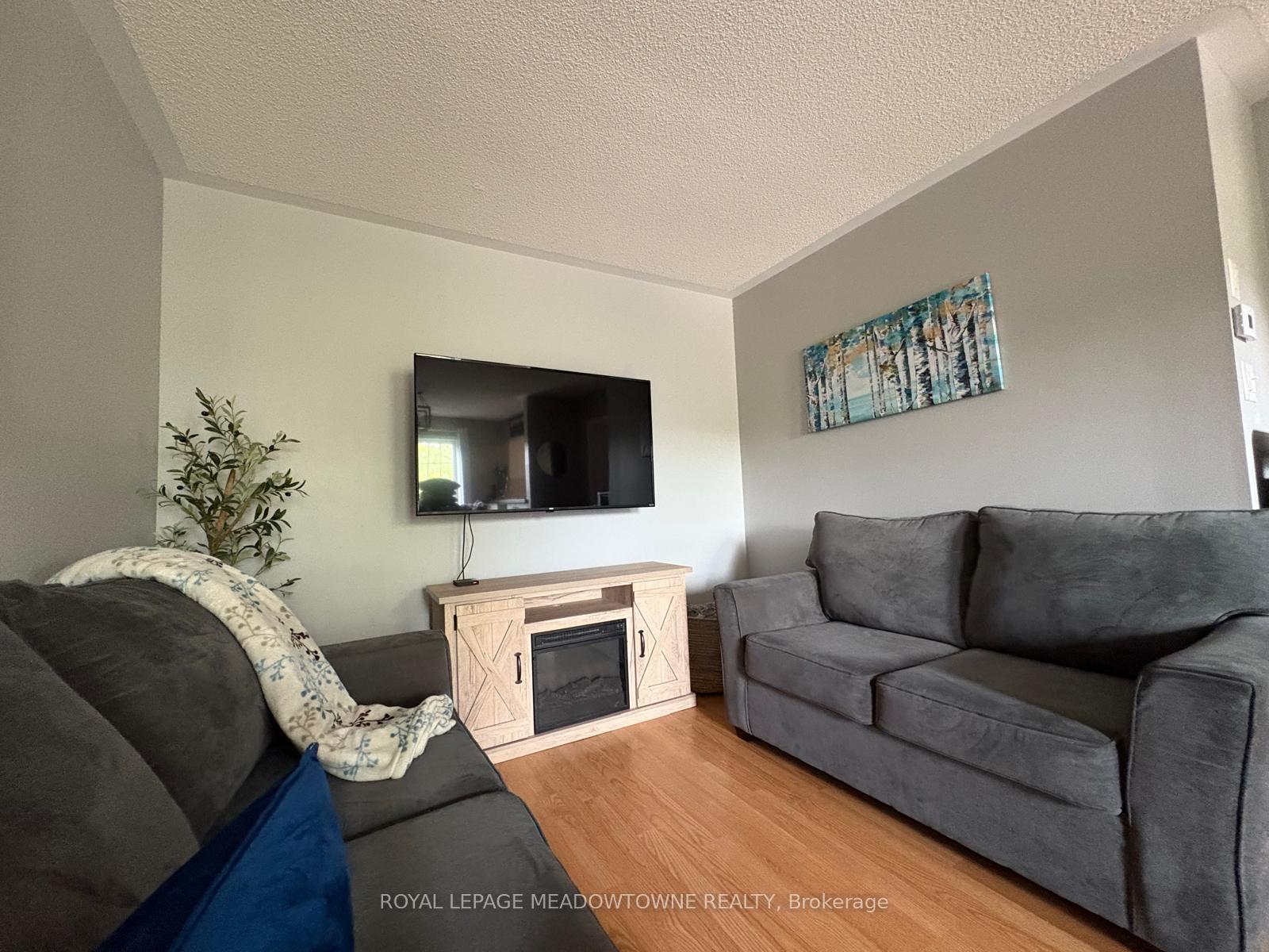 Photo 14 of 774 Shortreed Crescent, Milton, Coates — HOMEH