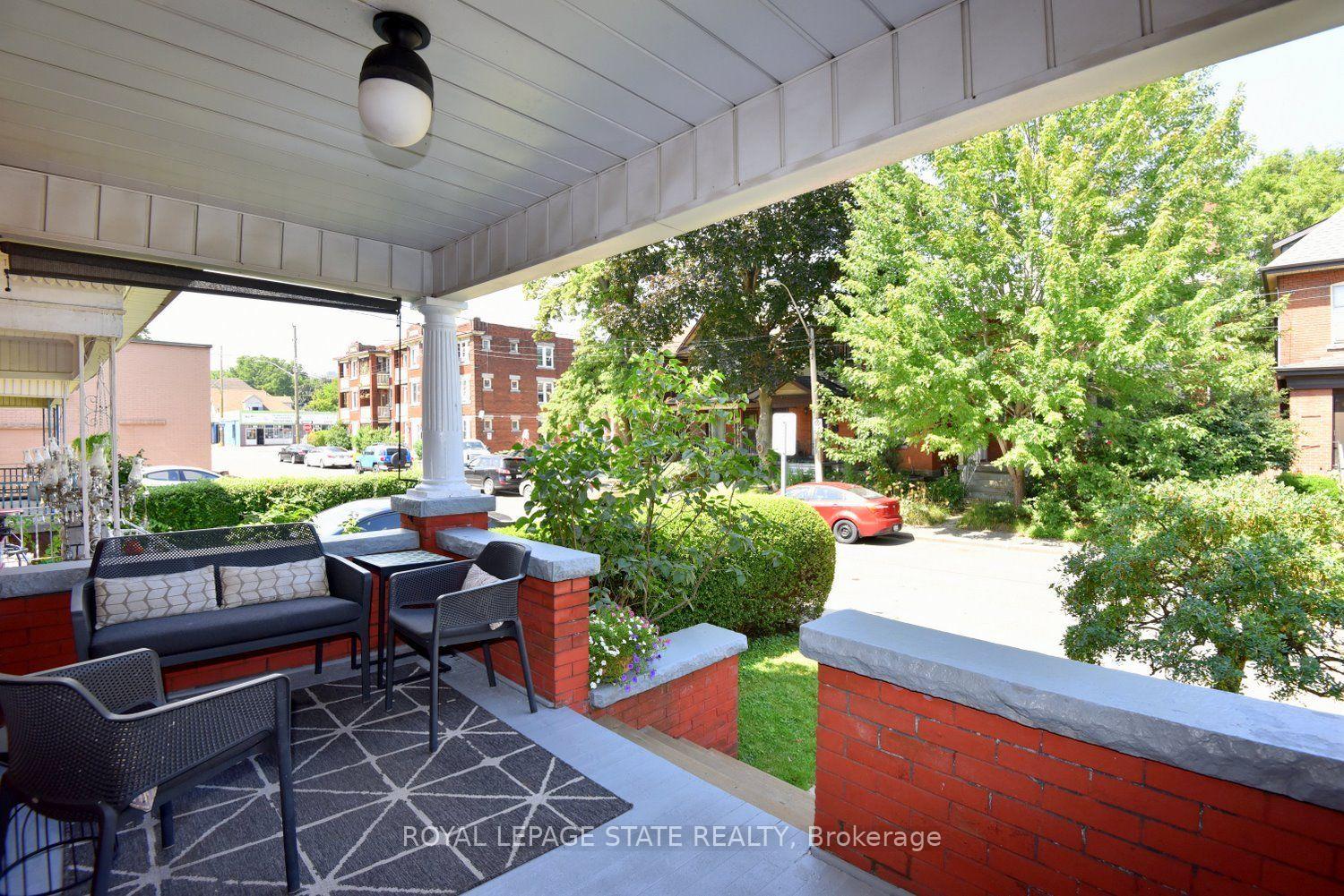 Photo 2 of 20 Fairholt Road N, Hamilton, Stipley — HOMEH