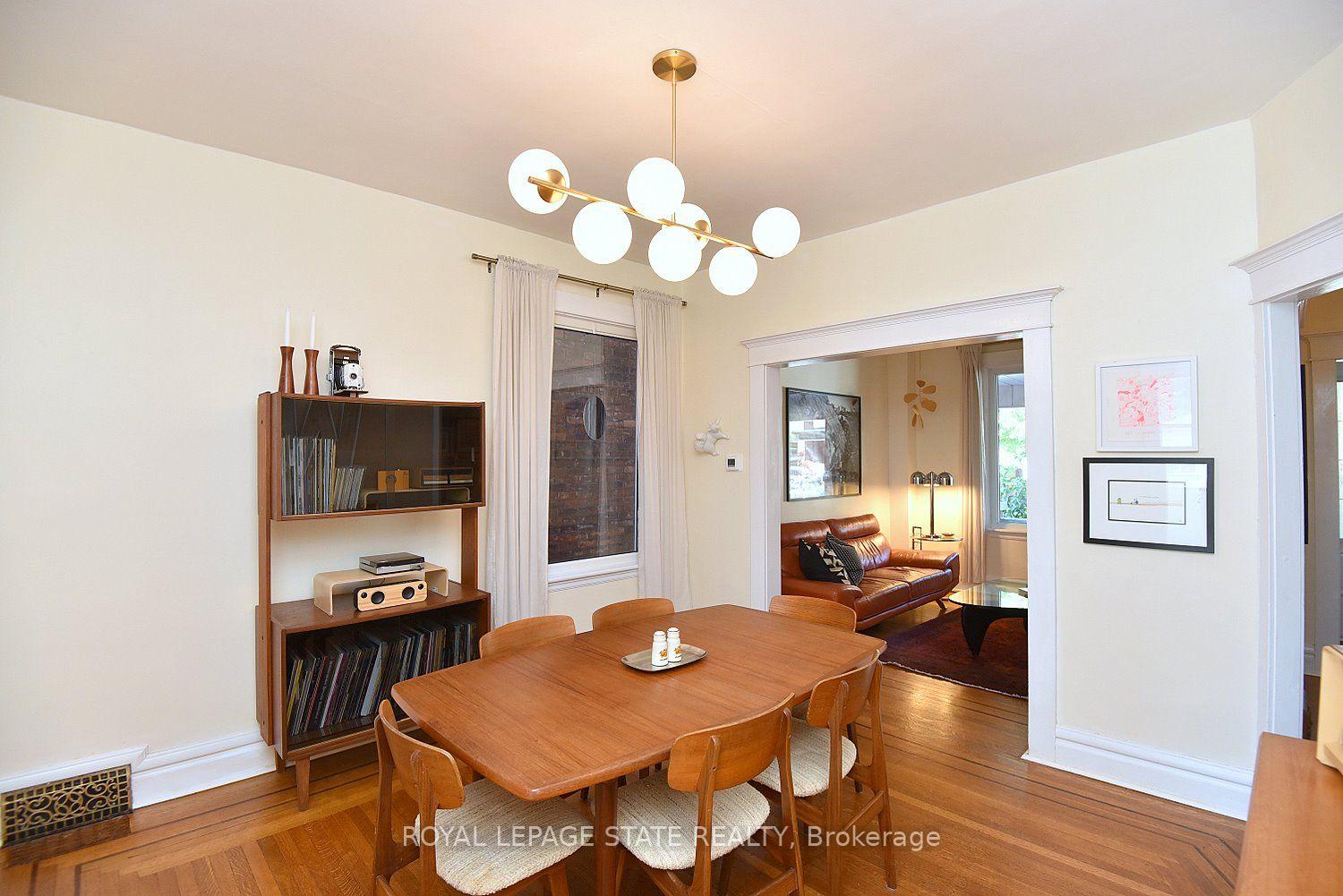 Photo 10 of 20 Fairholt Road N, Hamilton, Stipley — HOMEH