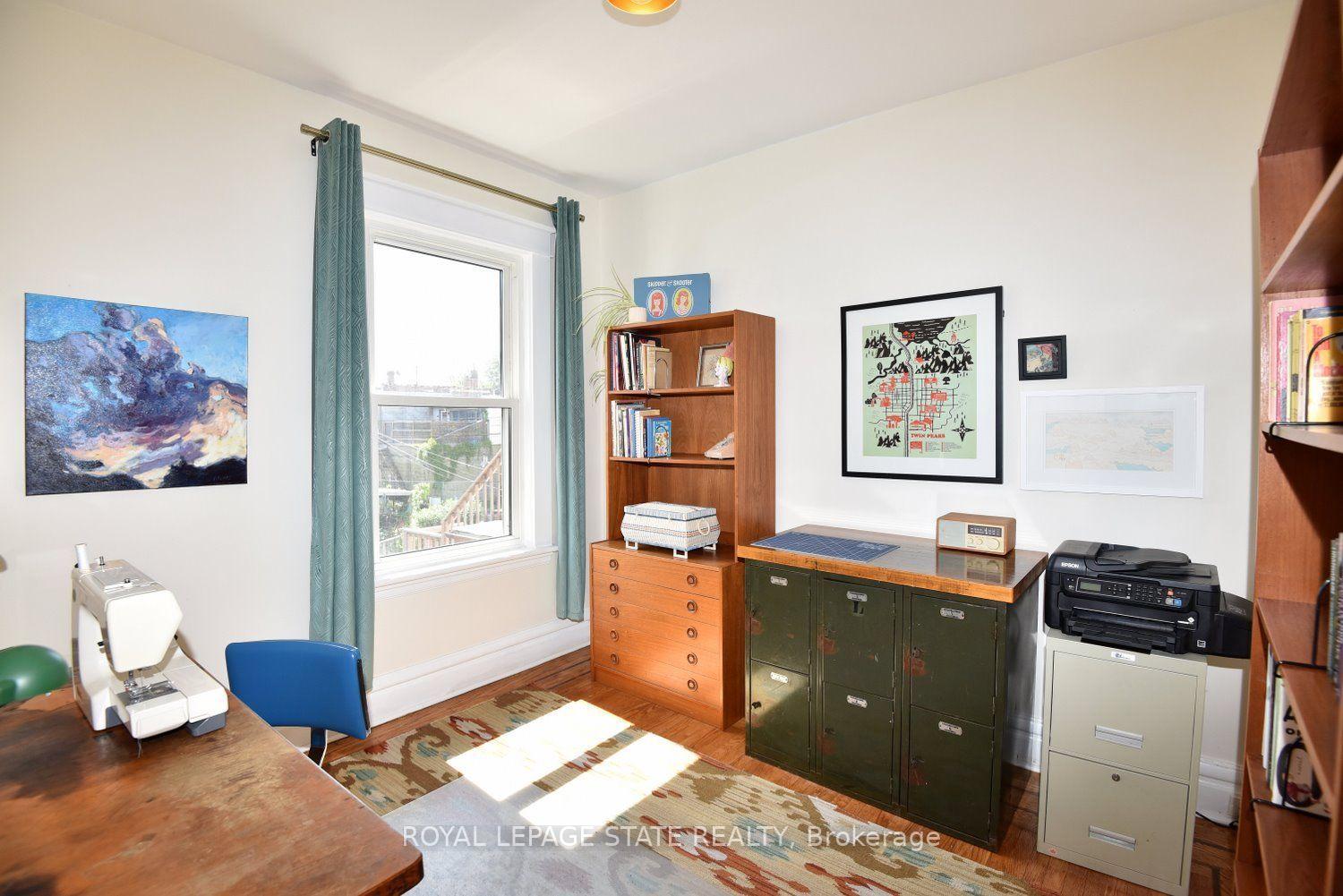 Photo 24 of 20 Fairholt Road N, Hamilton, Stipley — HOMEH