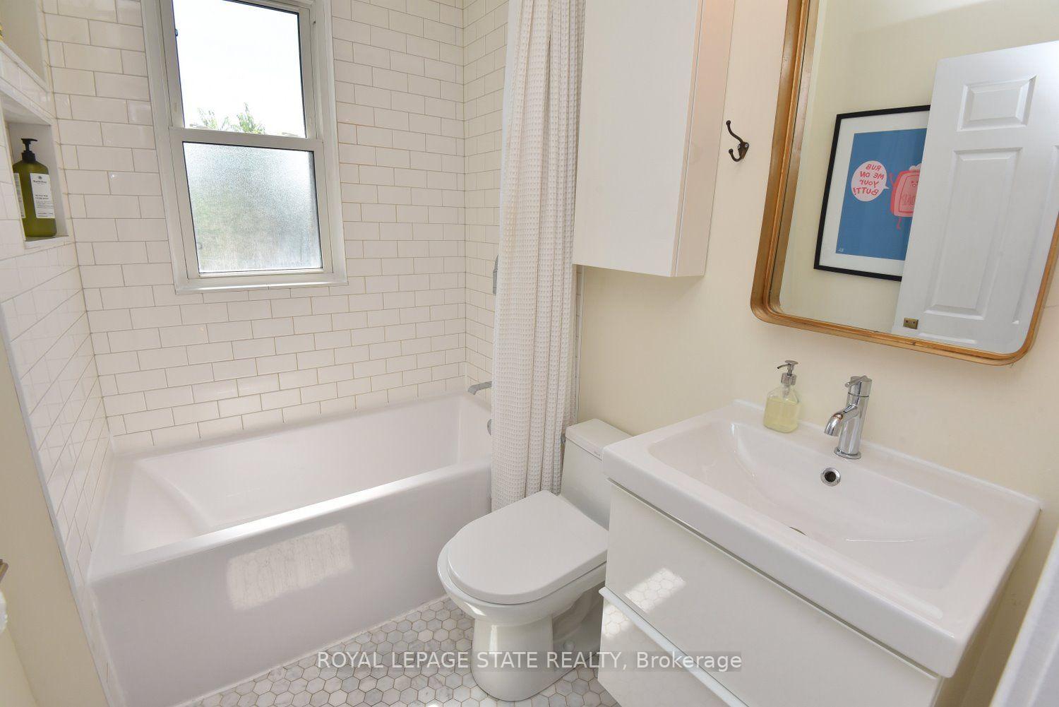 Photo 28 of 20 Fairholt Road N, Hamilton, Stipley — HOMEH