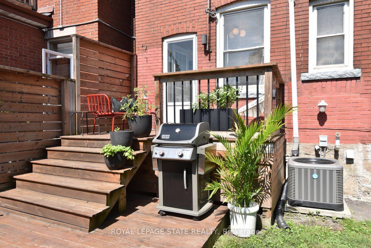 Photo 38 of 20 Fairholt Road N, Hamilton, Stipley — HOMEH
