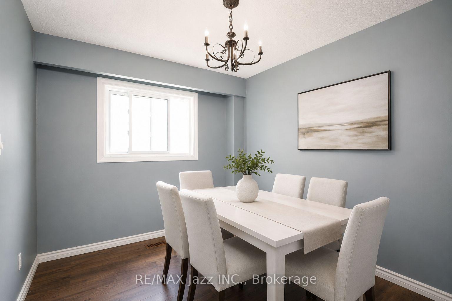 Photo 3 of 822 Modlin Road, Pickering, Bay Ridges — HOMEH