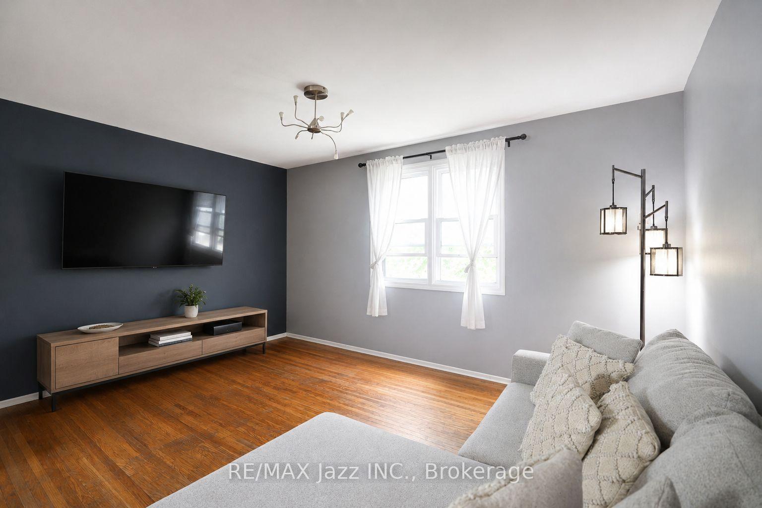 Photo 7 of 822 Modlin Road, Pickering, Bay Ridges — HOMEH