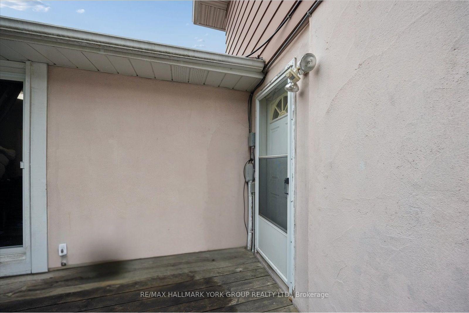 Photo 7 of 226 Cromwell Avenue, Oshawa, Vanier — HOMEH