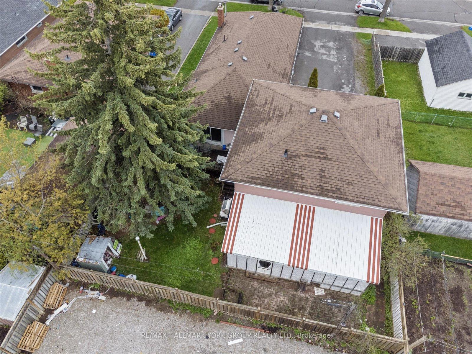 Photo 13 of 226 Cromwell Avenue, Oshawa, Vanier — HOMEH