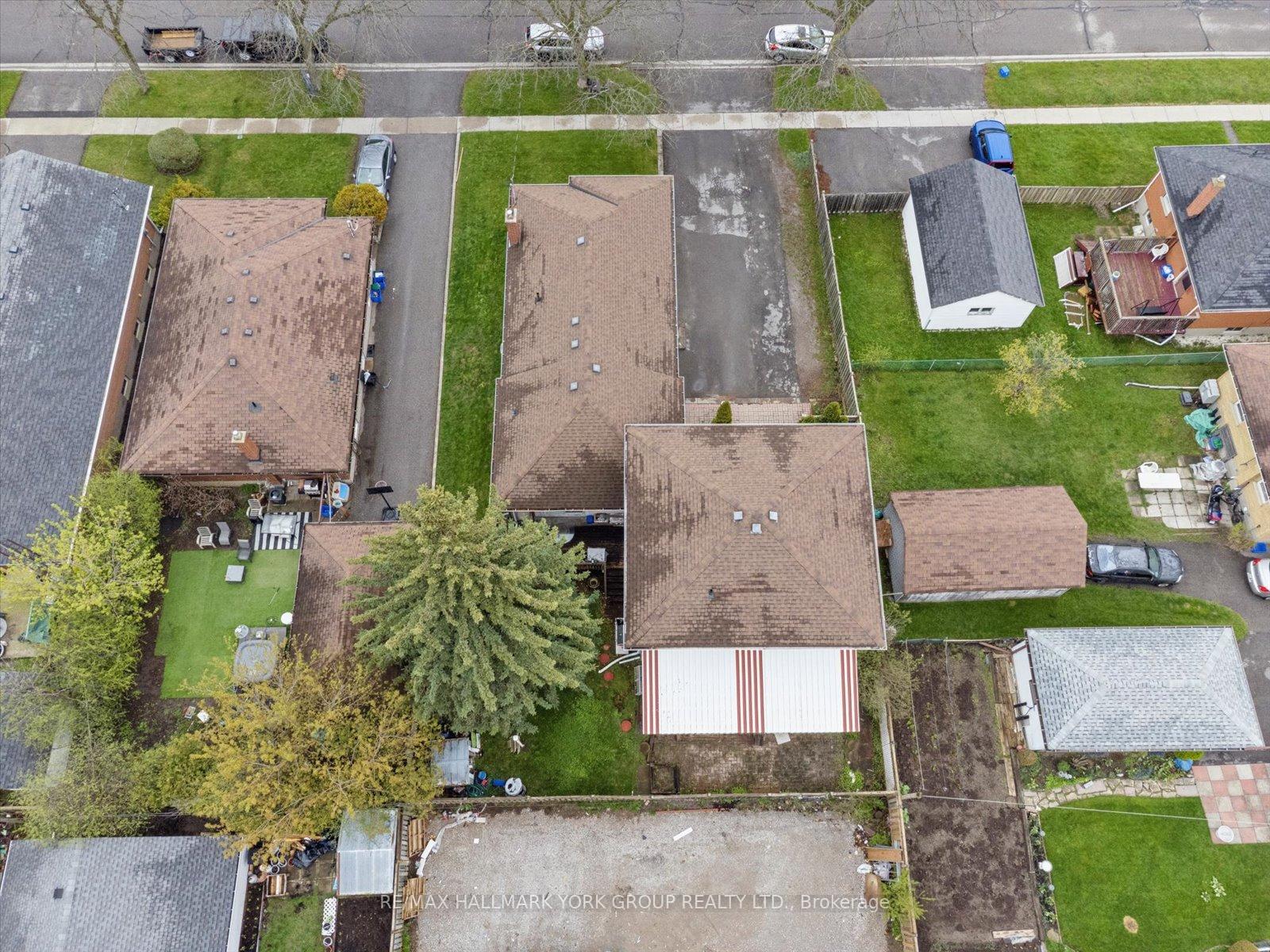 Photo 14 of 226 Cromwell Avenue, Oshawa, Vanier — HOMEH