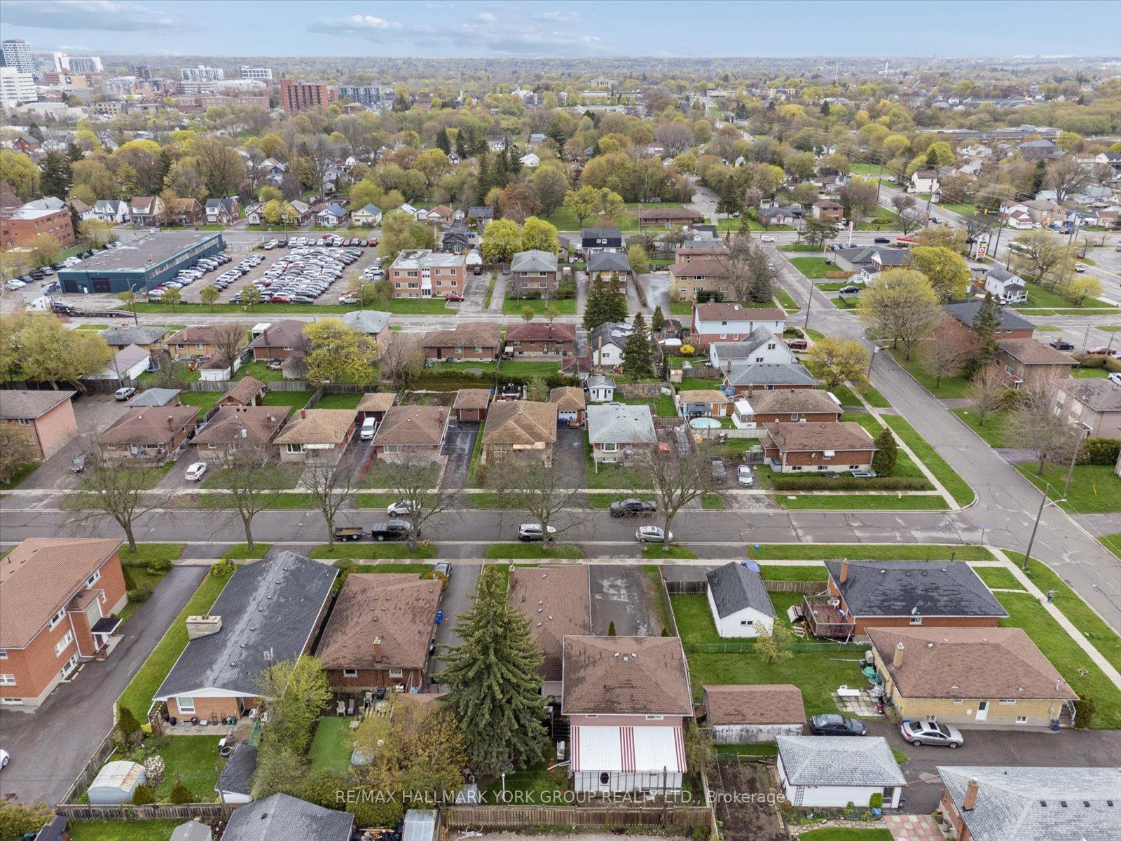 Photo 24 of 226 Cromwell Avenue, Oshawa, Vanier — HOMEH