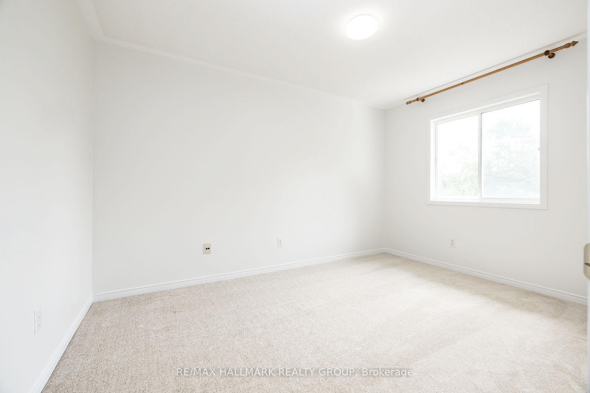 Photo 33 of 702 Maley Street, North Grenville, Kemptville — HOMEH