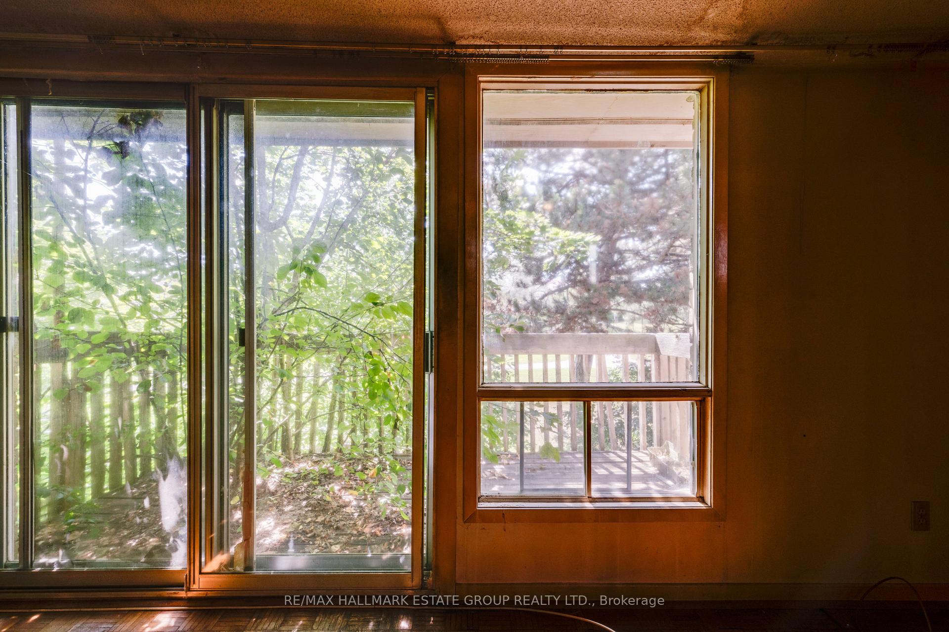 Photo 18 of 11 Pumfrey Crescent, Etobicoke, Mount Olive-Silverstone-Jamestown — HOMEH