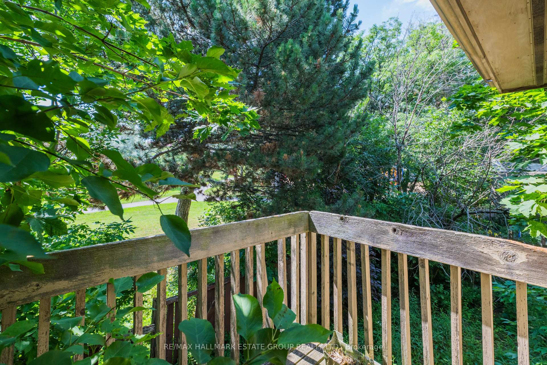 Photo 44 of 11 Pumfrey Crescent, Etobicoke, Mount Olive-Silverstone-Jamestown — HOMEH