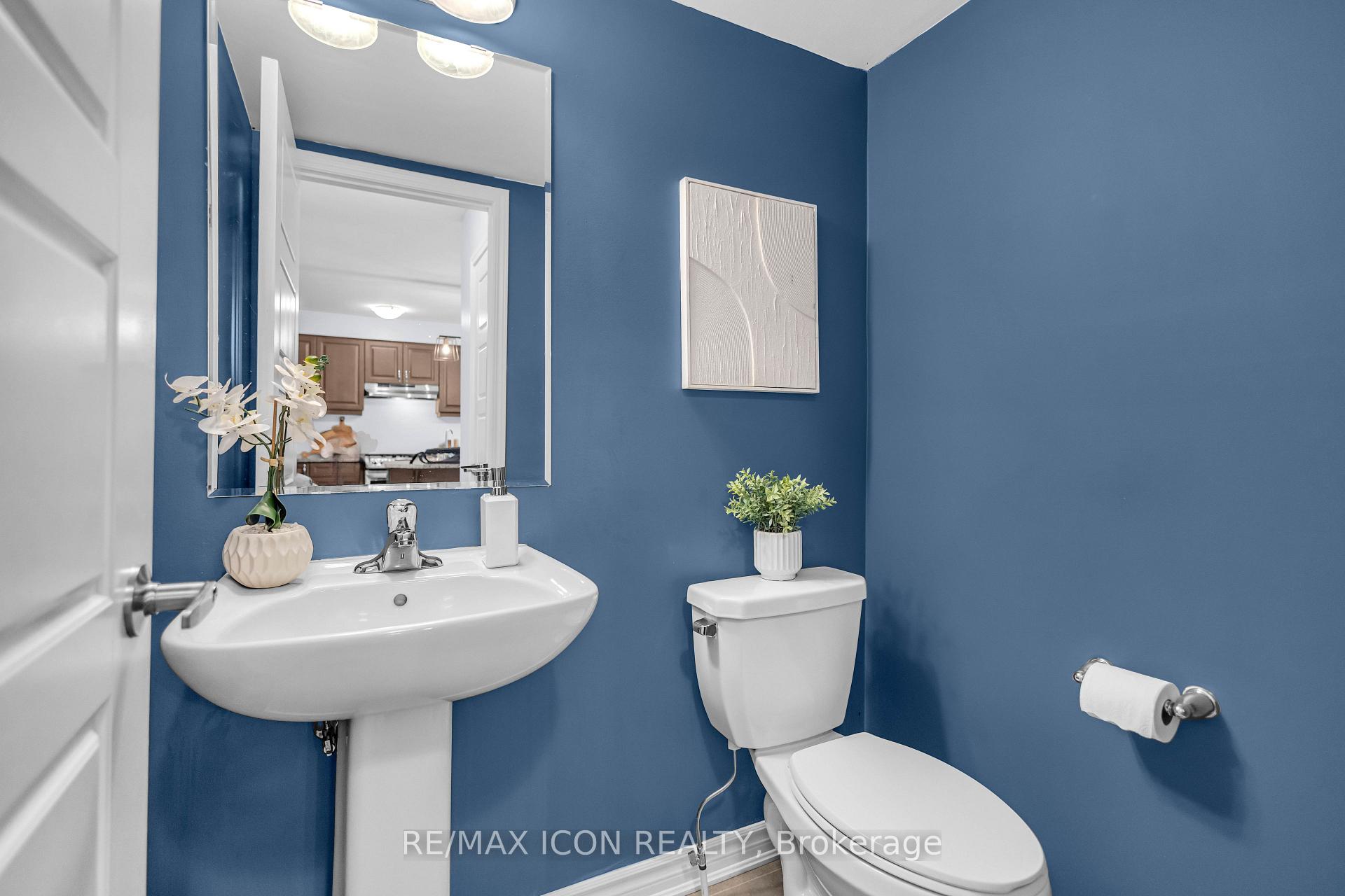 Photo 18 of 515 Equestrian Way, Cambridge, Silver Heights — HOMEH