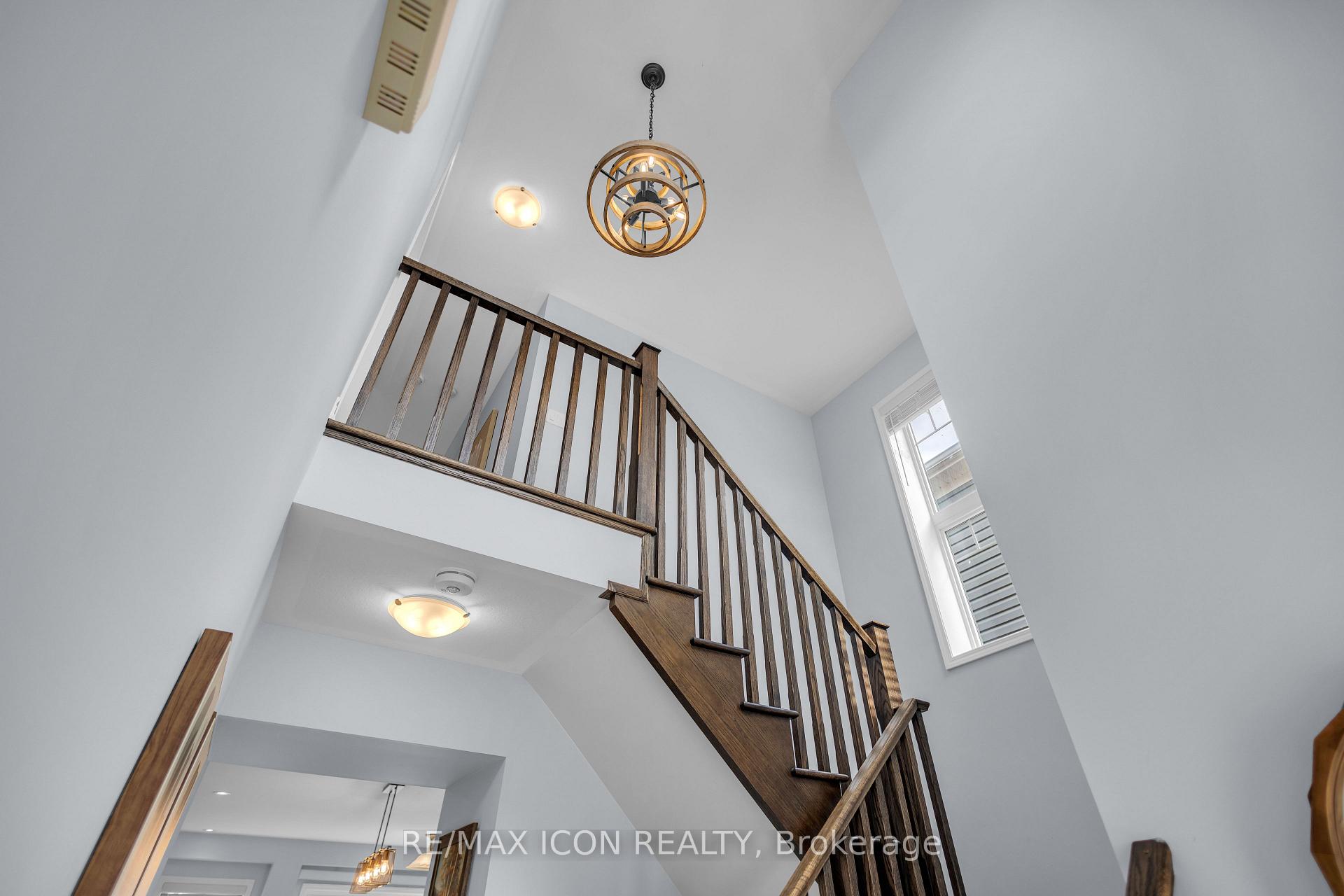 Photo 19 of 515 Equestrian Way, Cambridge, Silver Heights — HOMEH