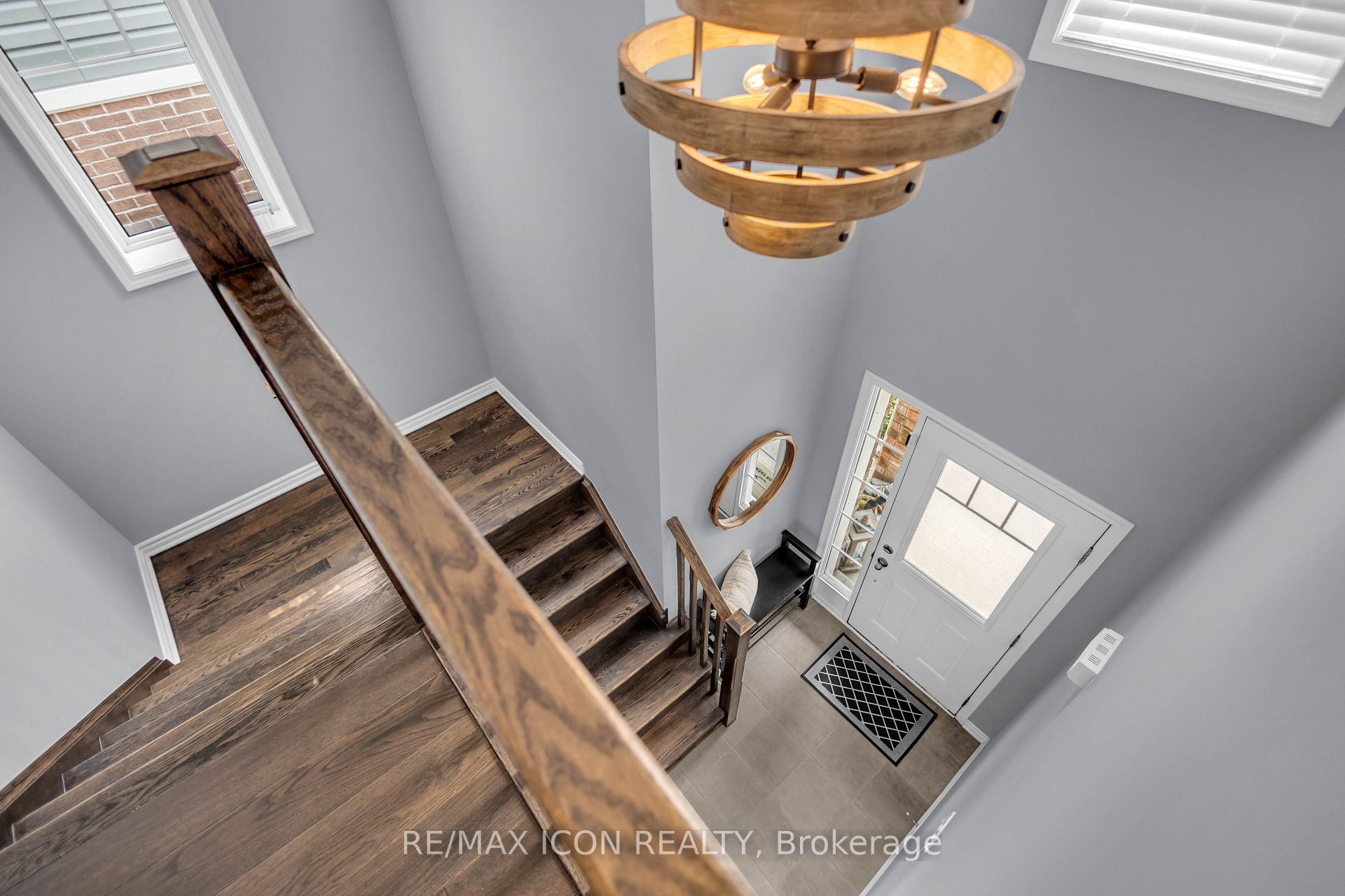 Photo 20 of 515 Equestrian Way, Cambridge, Silver Heights — HOMEH
