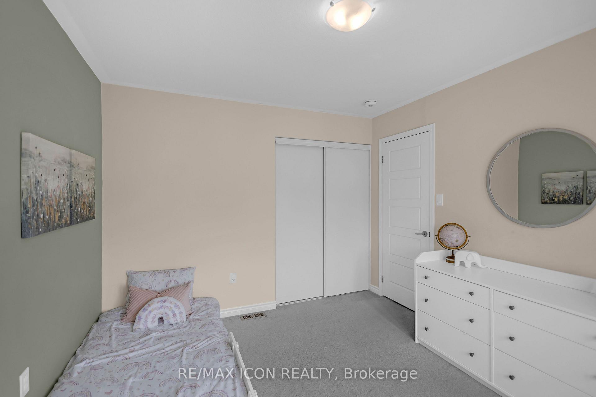 Photo 27 of 515 Equestrian Way, Cambridge, Silver Heights — HOMEH