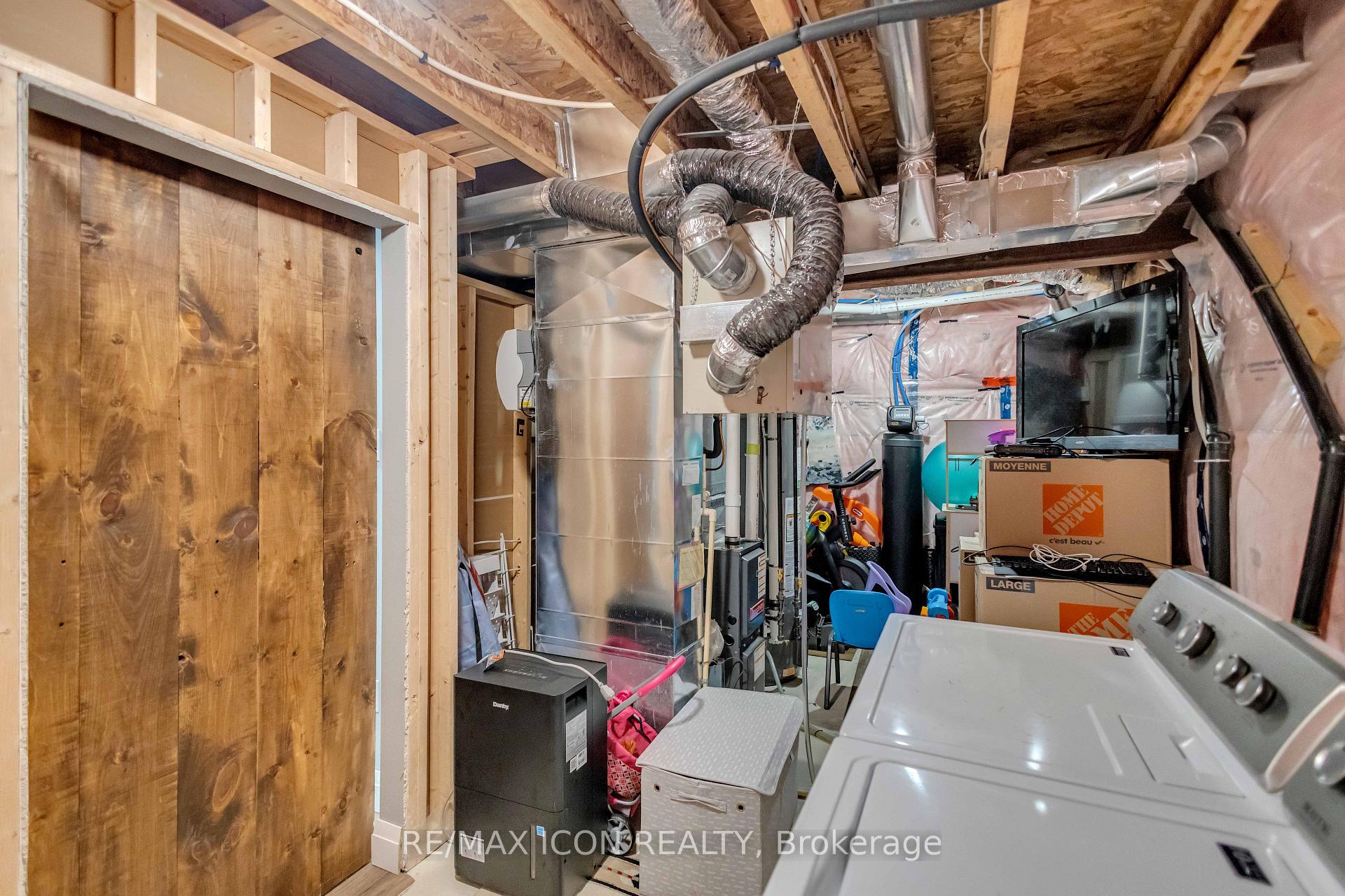 Photo 38 of 515 Equestrian Way, Cambridge, Silver Heights — HOMEH