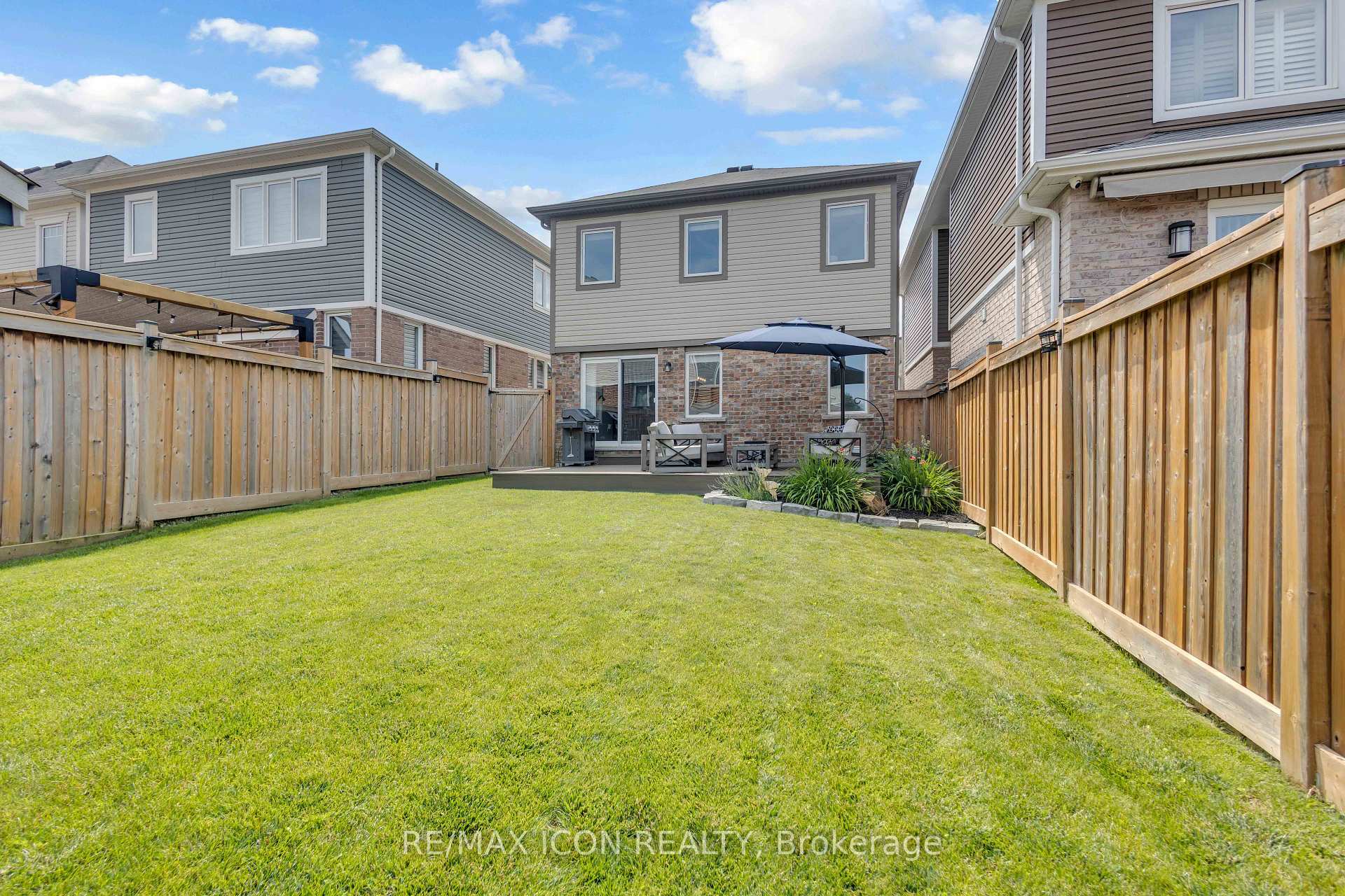 Photo 39 of 515 Equestrian Way, Cambridge, Silver Heights — HOMEH