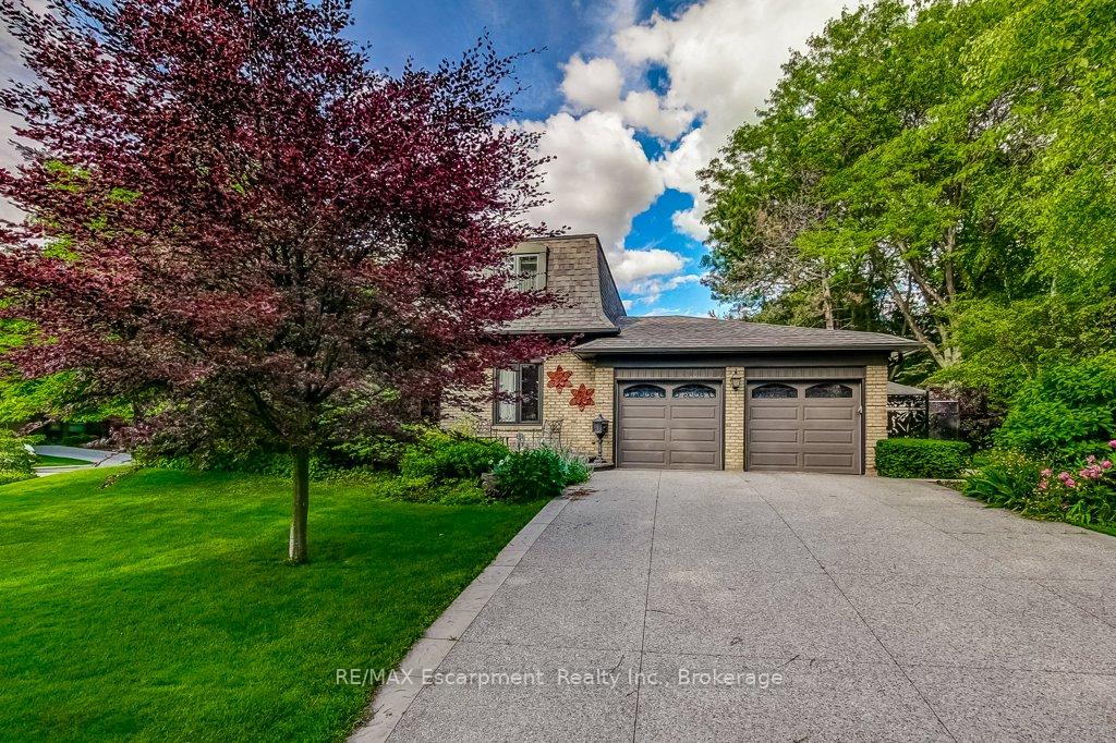 Front of 215 Briar Hill Crescent